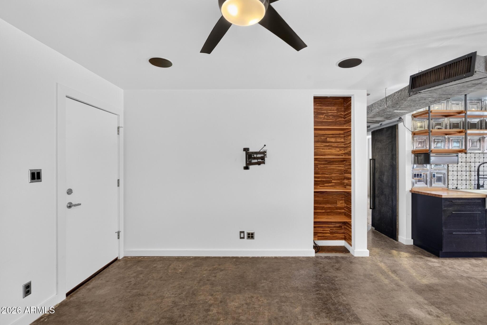 346 E Papago Drive