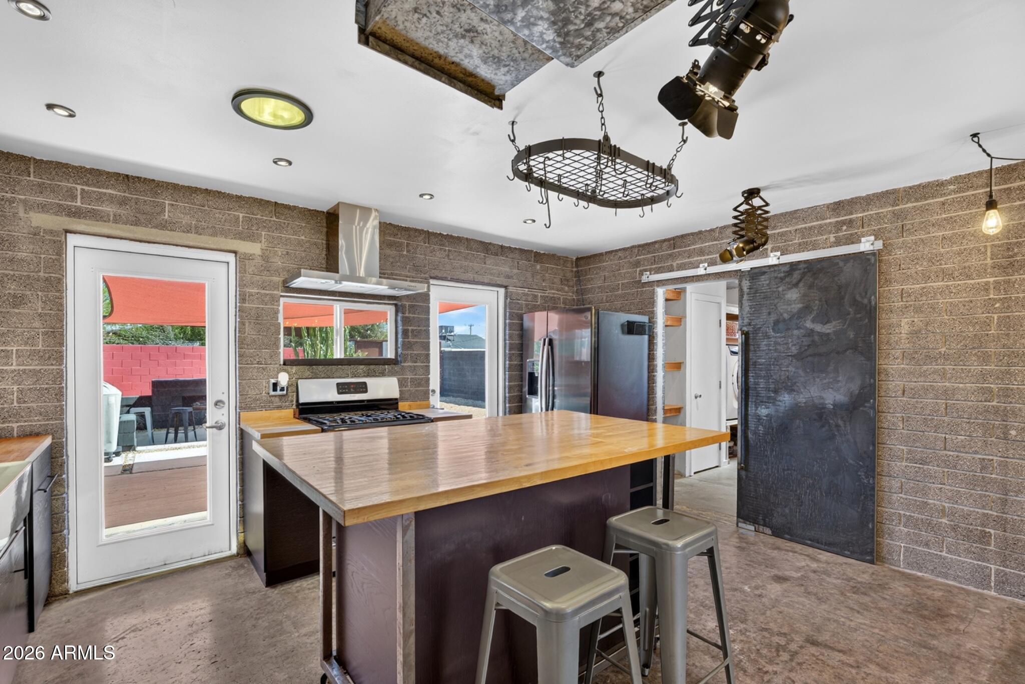 346 E Papago Drive