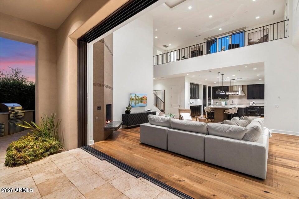 3965 E SIERRA VISTA Drive