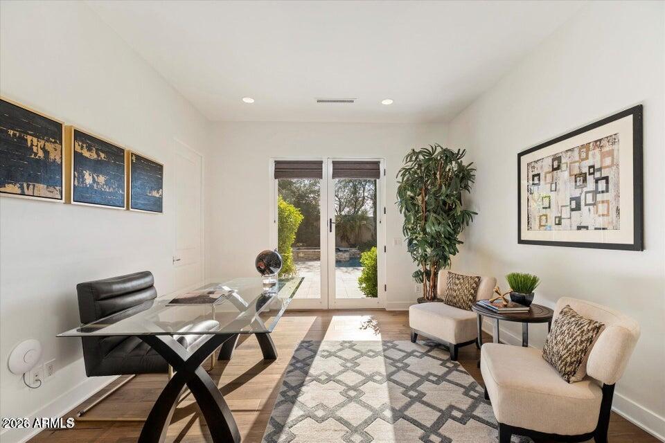 3965 E SIERRA VISTA Drive