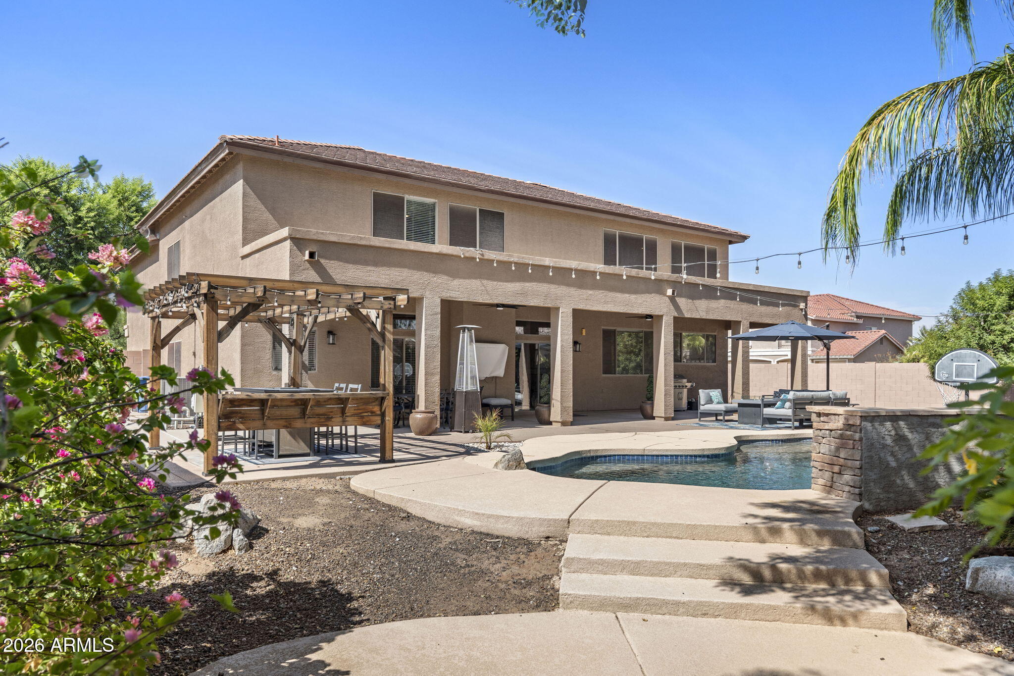1711 E HORSESHOE Drive