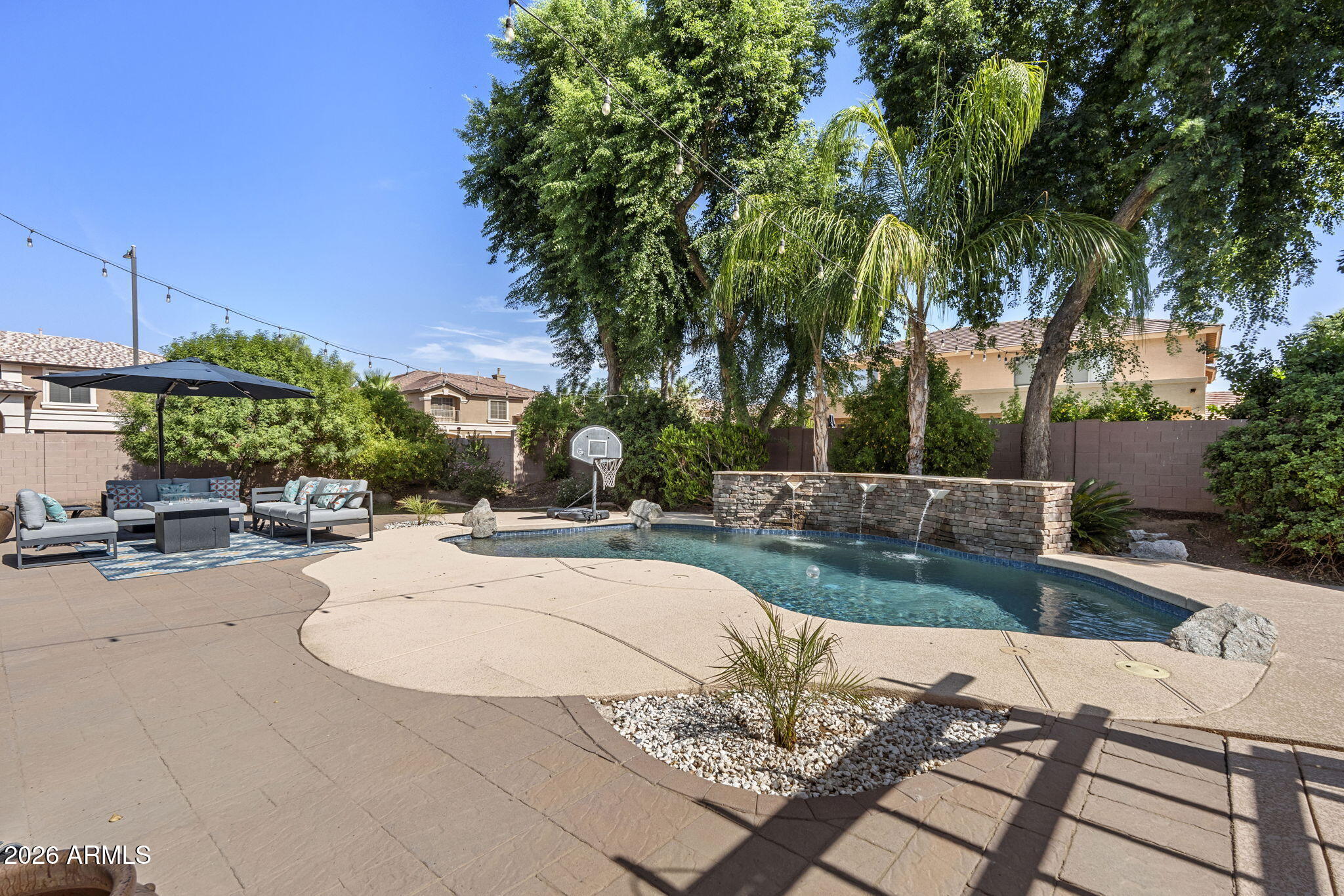 1711 E HORSESHOE Drive