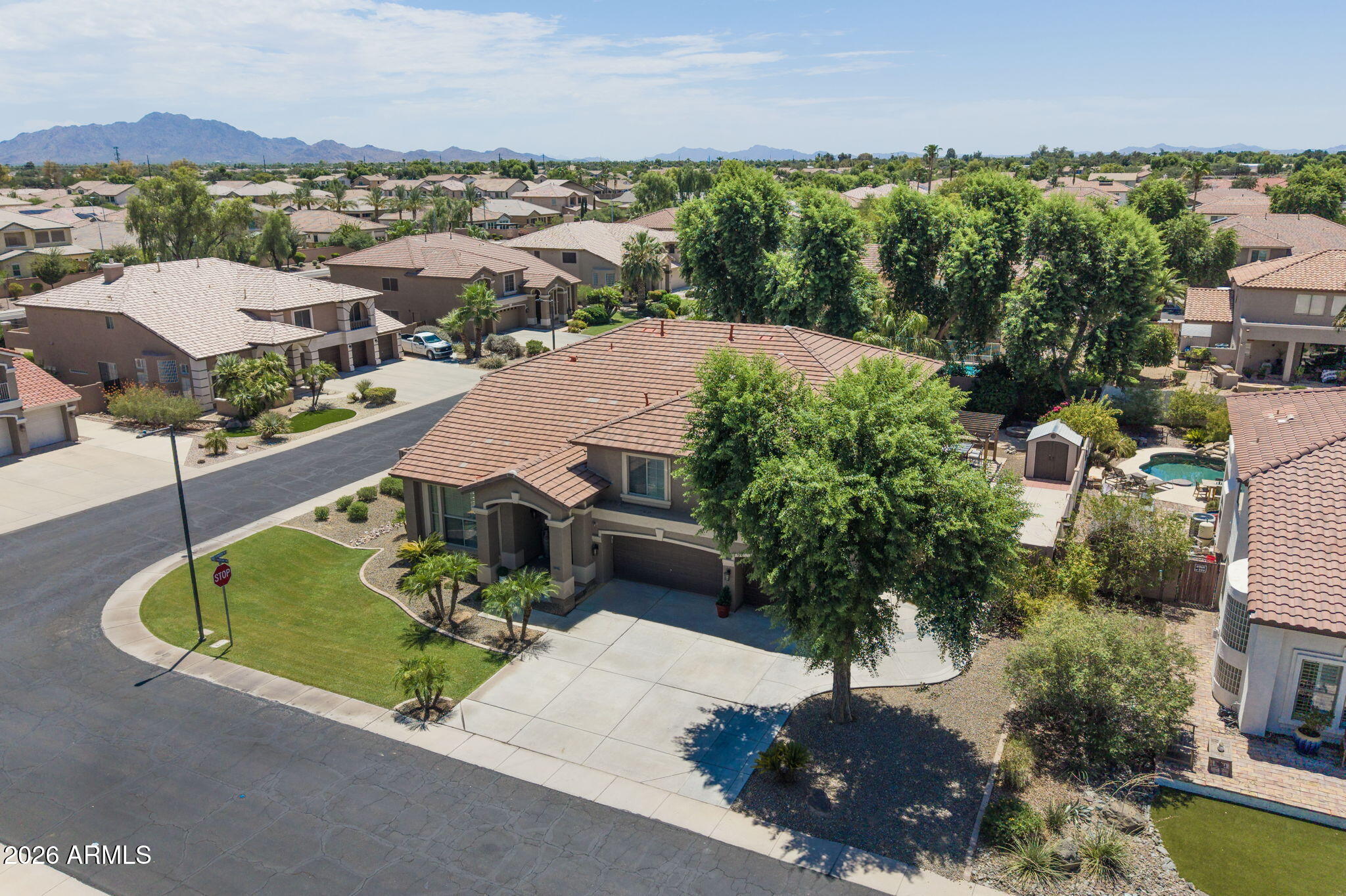 1711 E HORSESHOE Drive