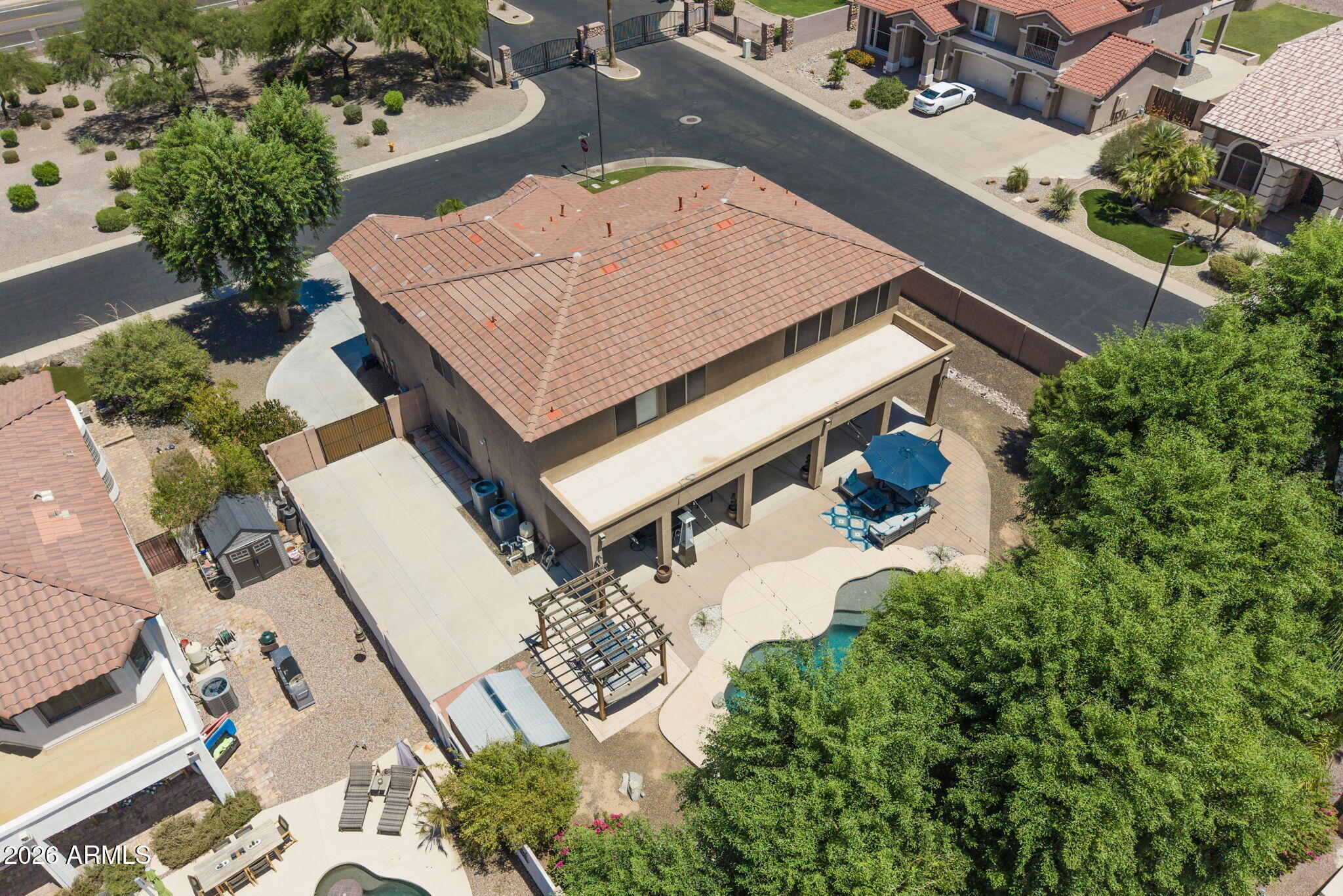 1711 E HORSESHOE Drive
