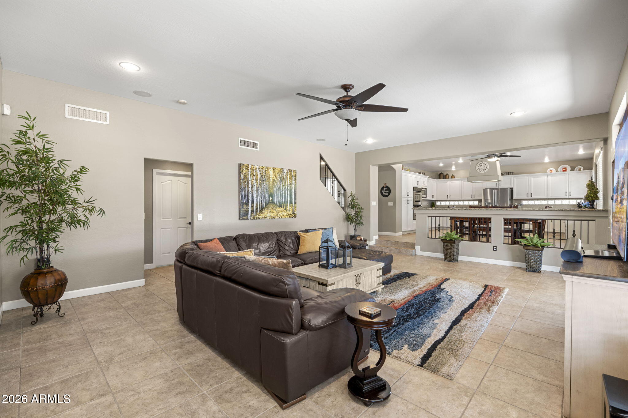 1711 E HORSESHOE Drive