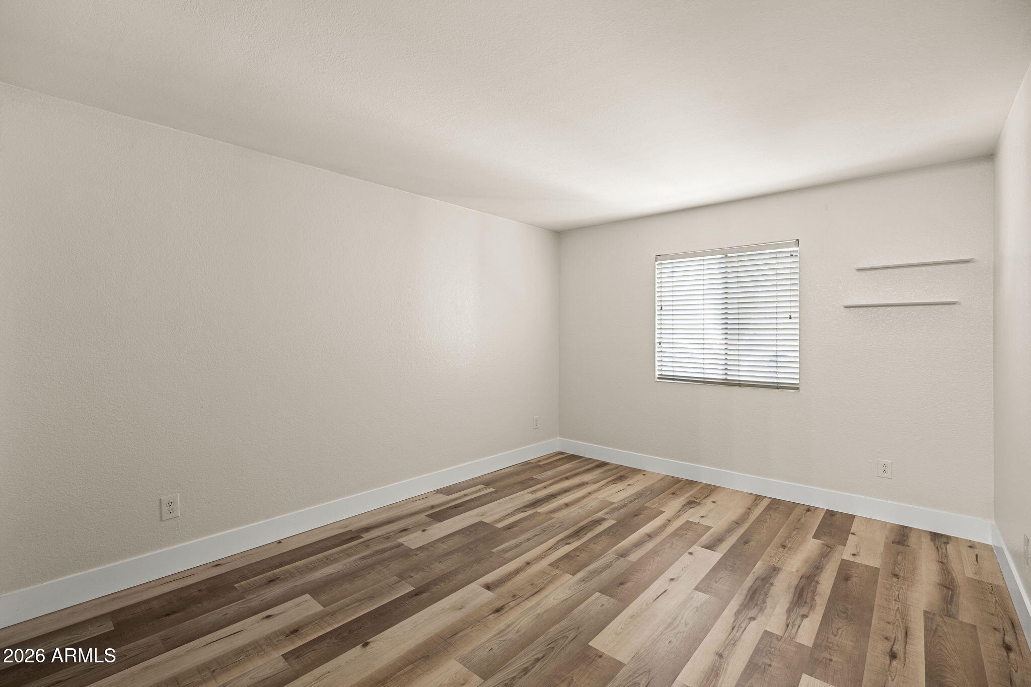 740 W ELM Street 207