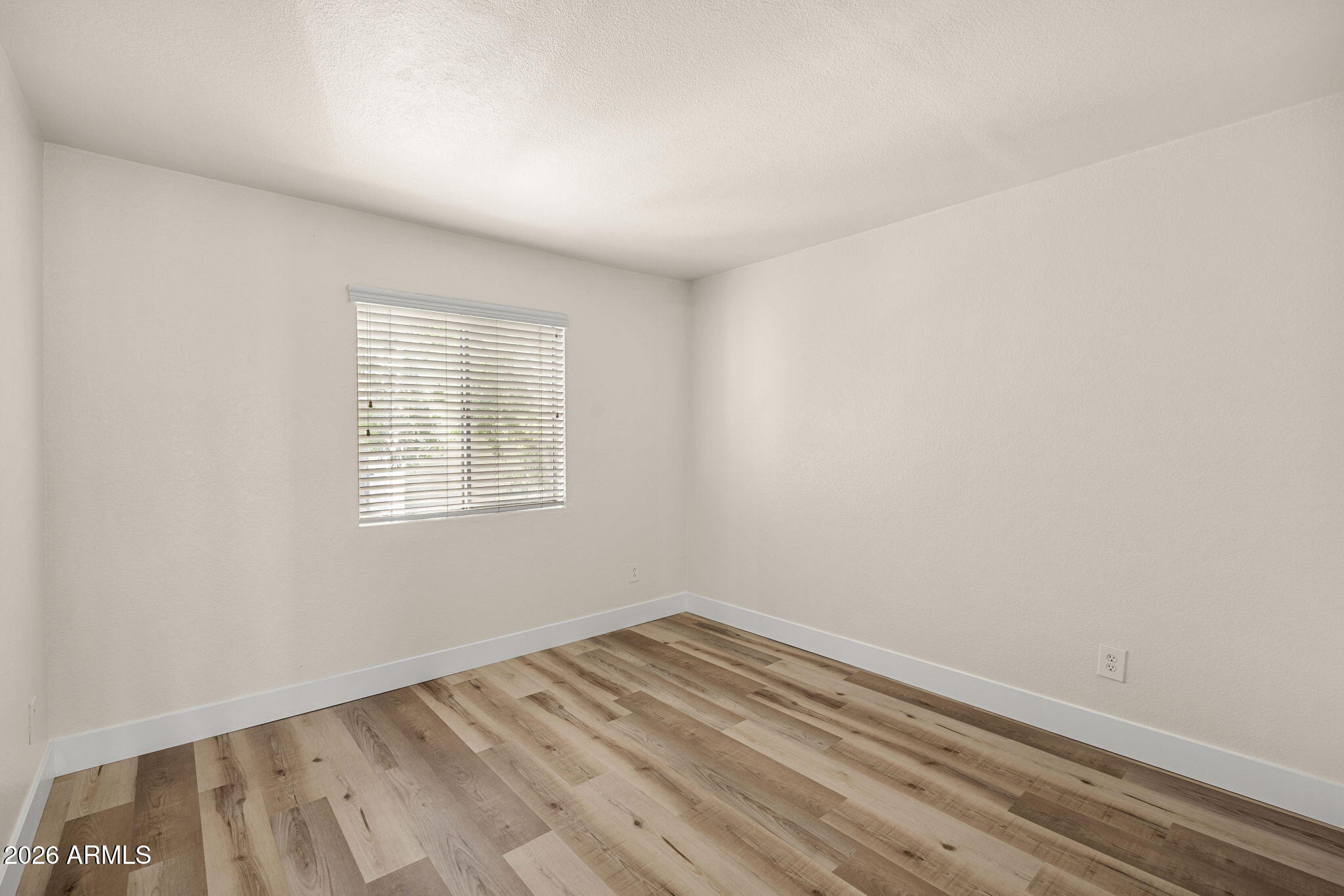 740 W ELM Street 207