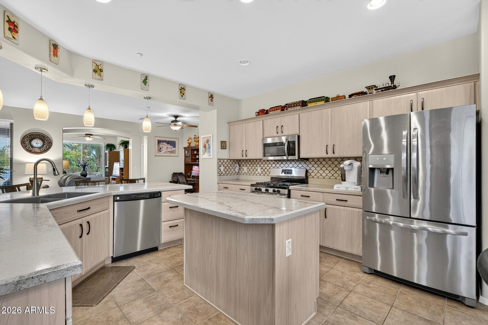 12376 W RUNNING DEER Trail