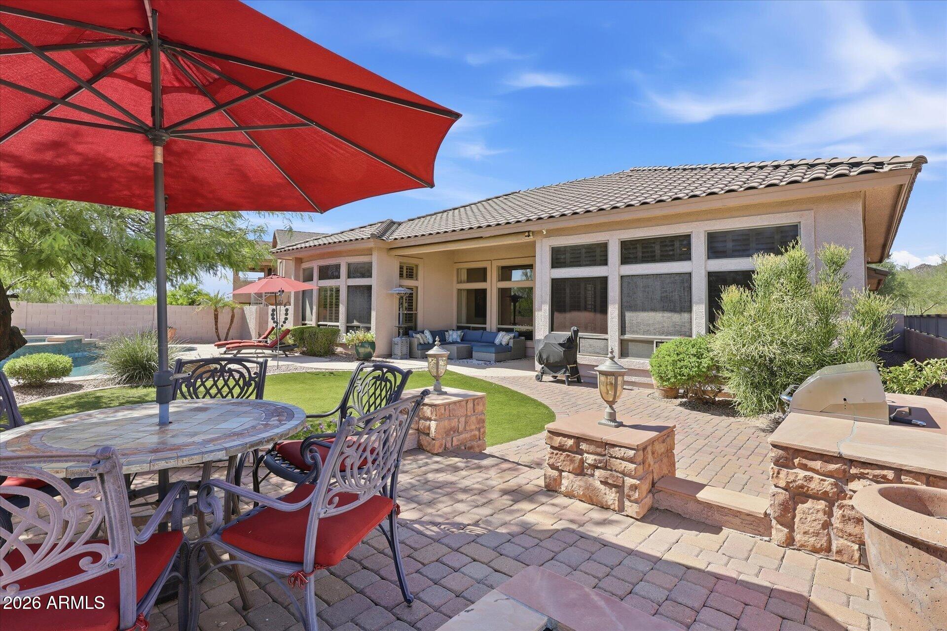 7963 E SUGARLOAF Circle