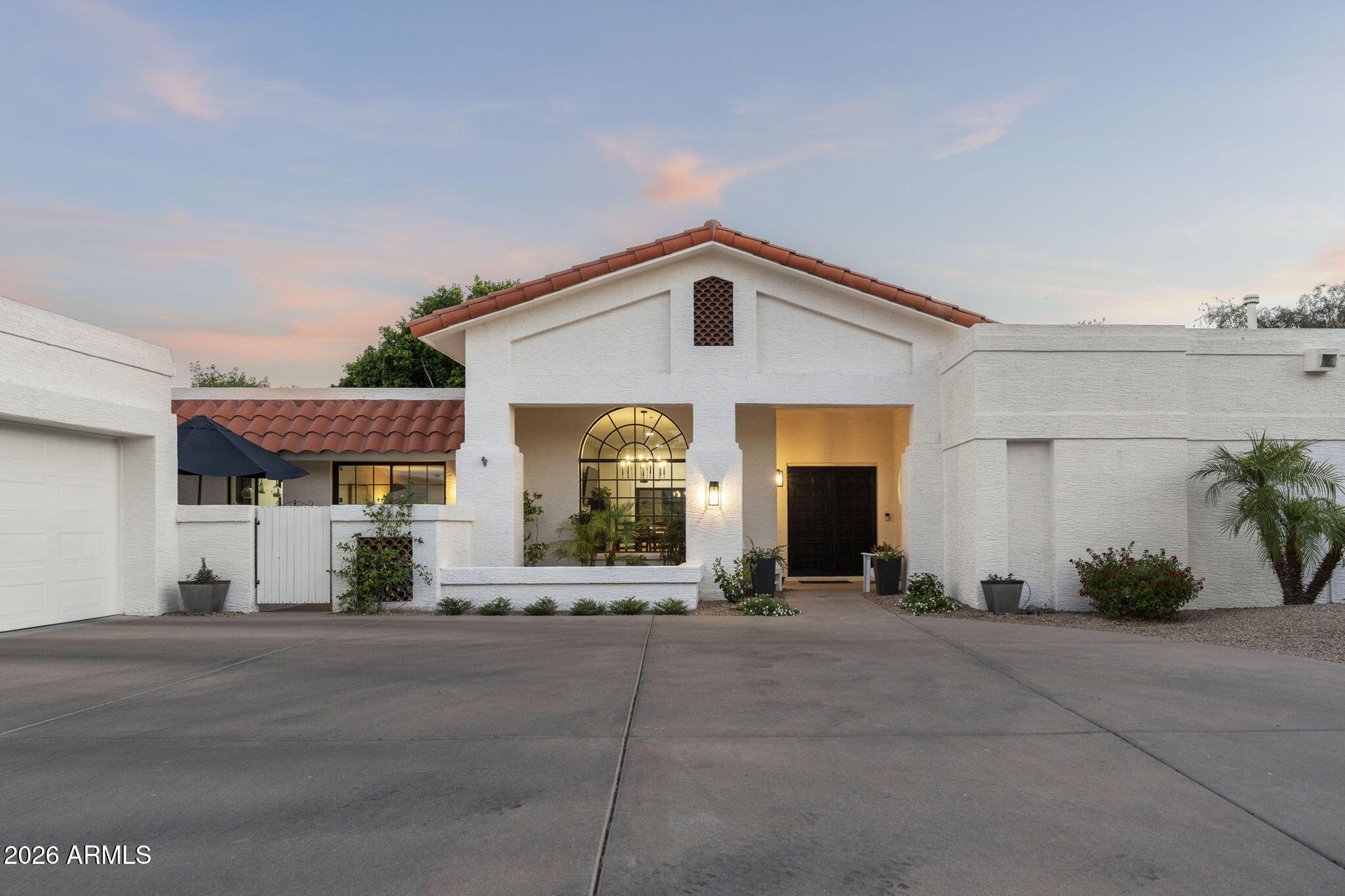 10945 E SAN SALVADOR Drive
