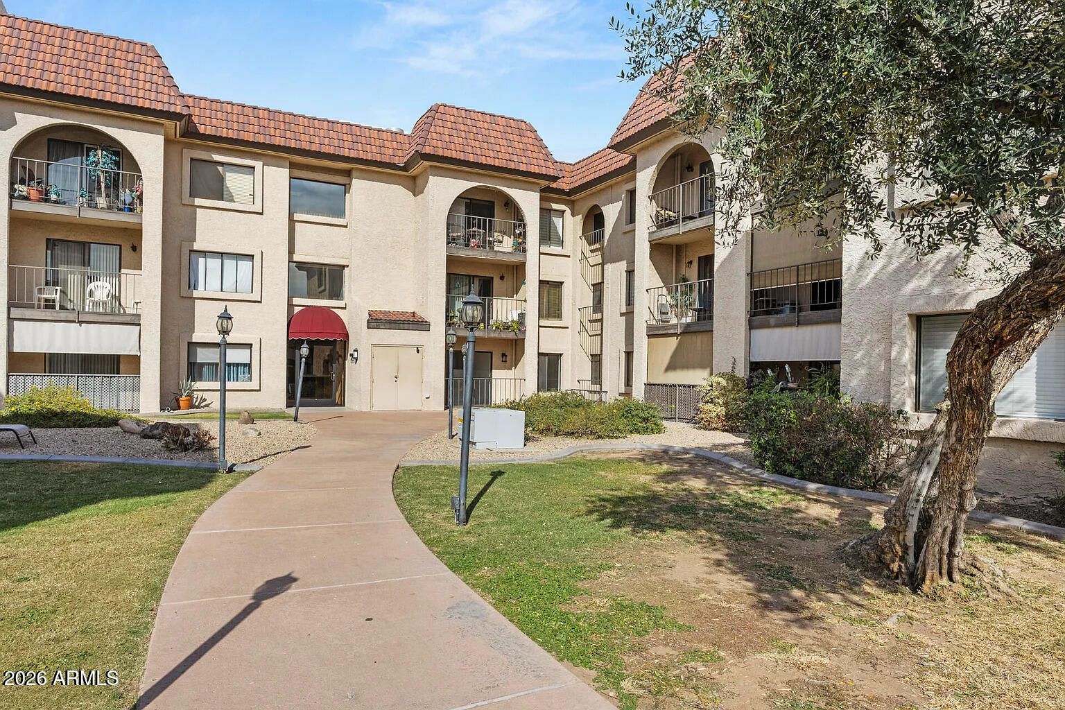 3033 E Devonshire Avenue 3015
