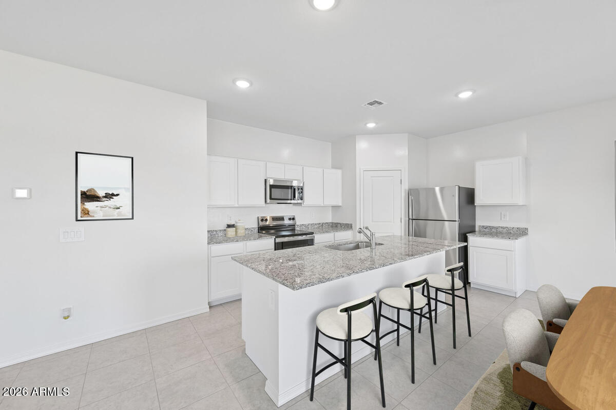 5899 E HORNBLENDE Way