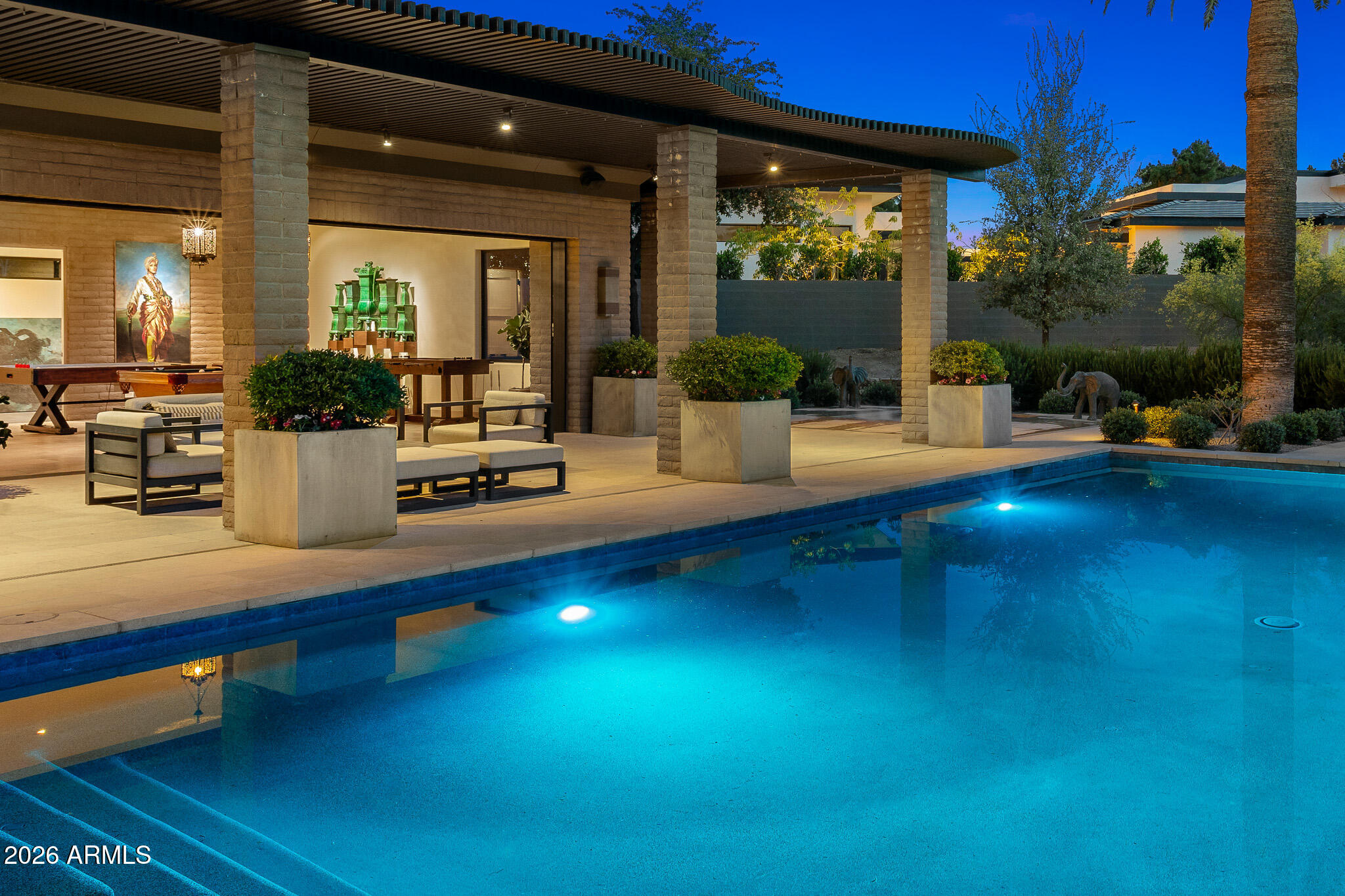 5721 N CASA BLANCA Drive