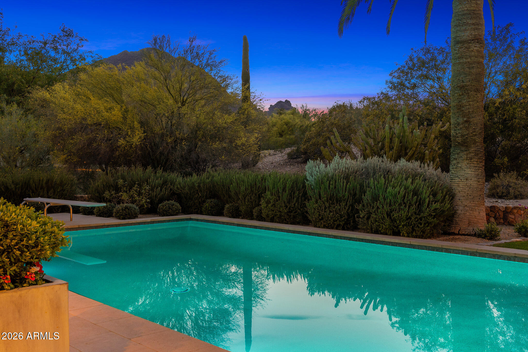 5721 N CASA BLANCA Drive