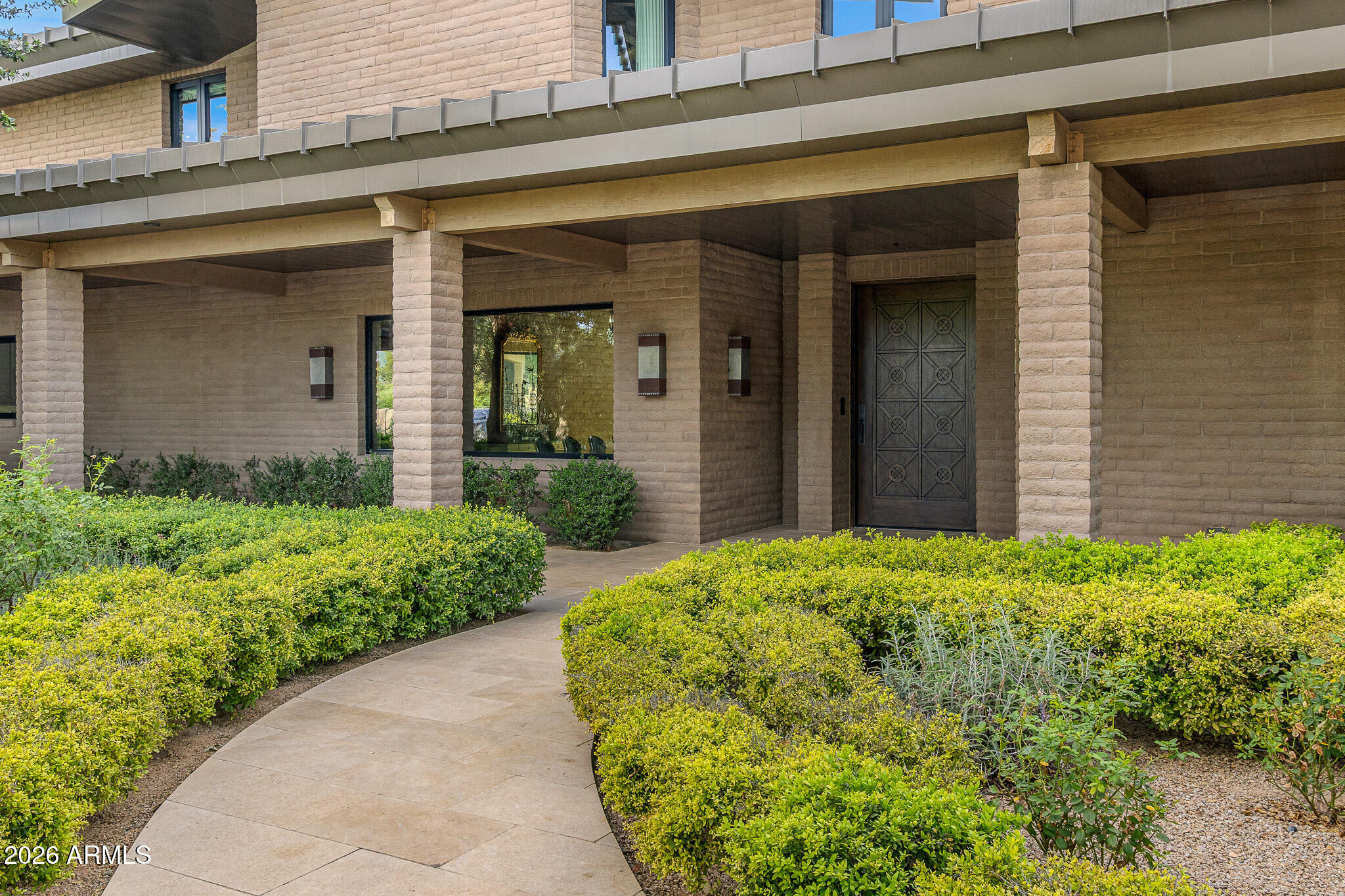 5721 N CASA BLANCA Drive