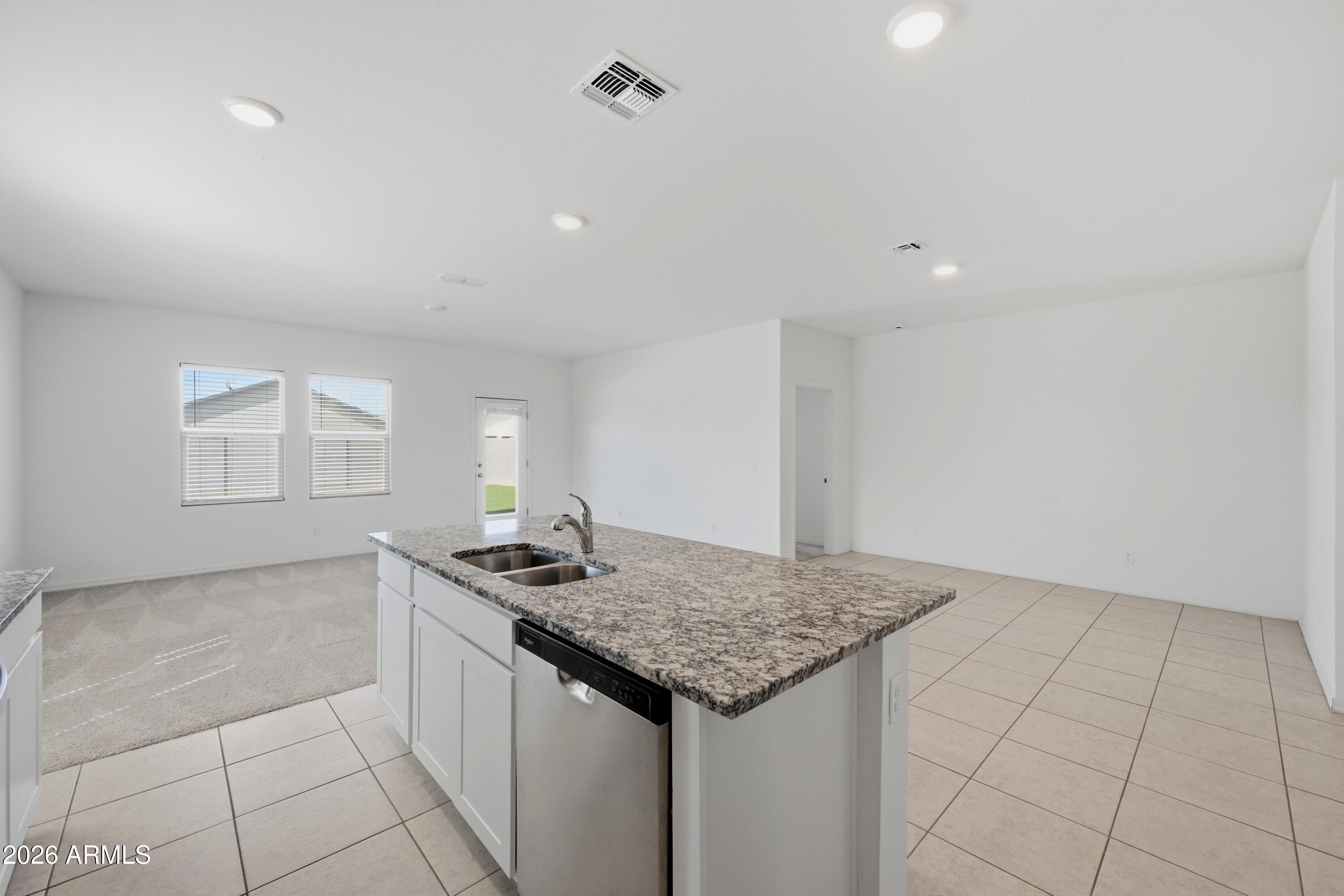 2022 E NEW BONNET Lane