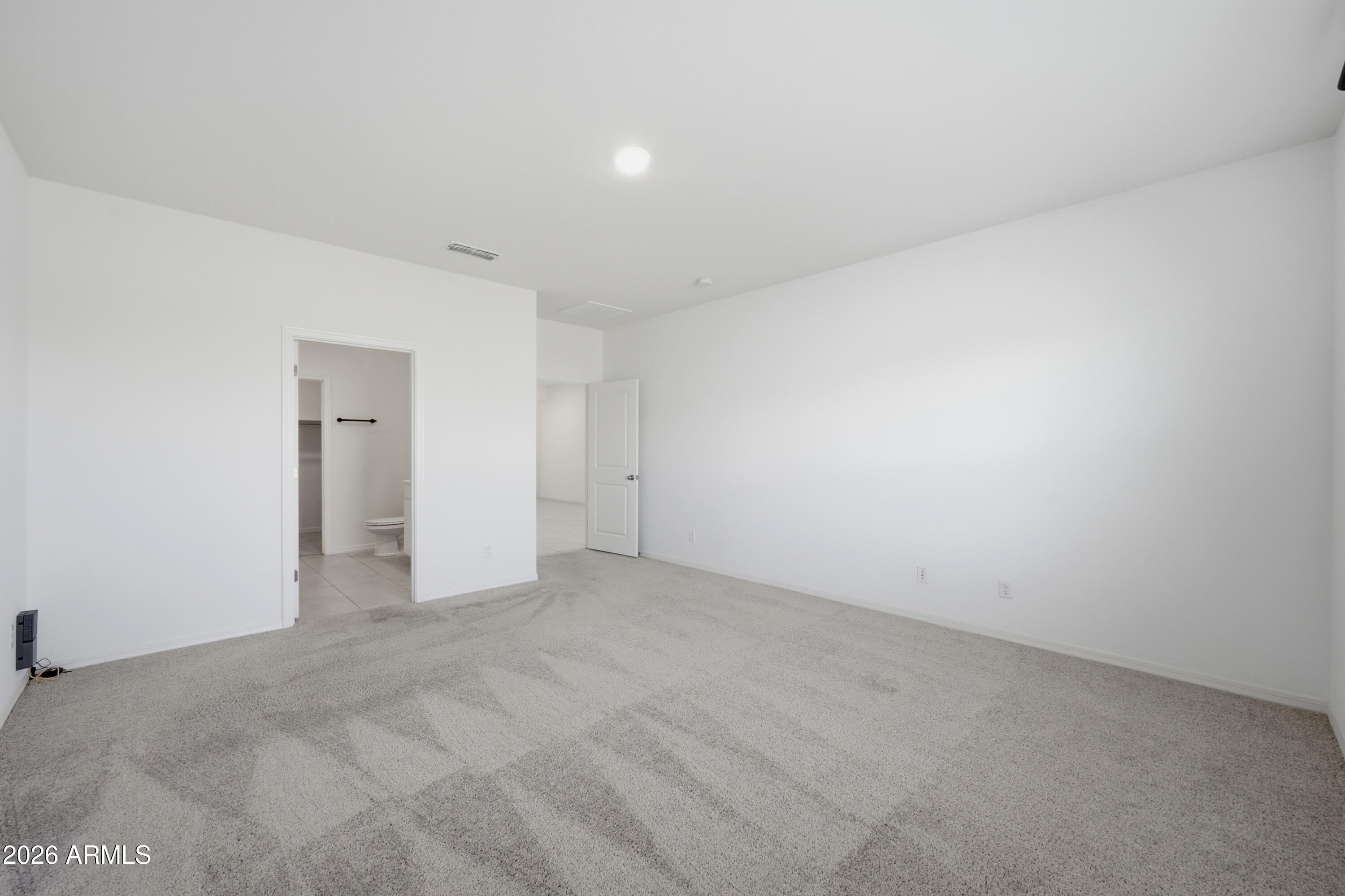 2022 E NEW BONNET Lane