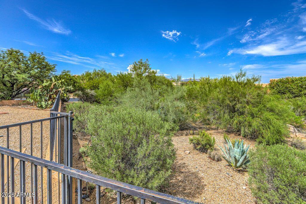 2044 E SMOKETREE Drive