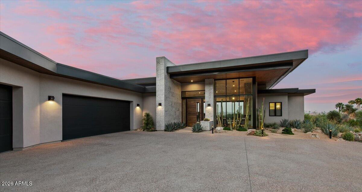 5922 E CHENEY Drive