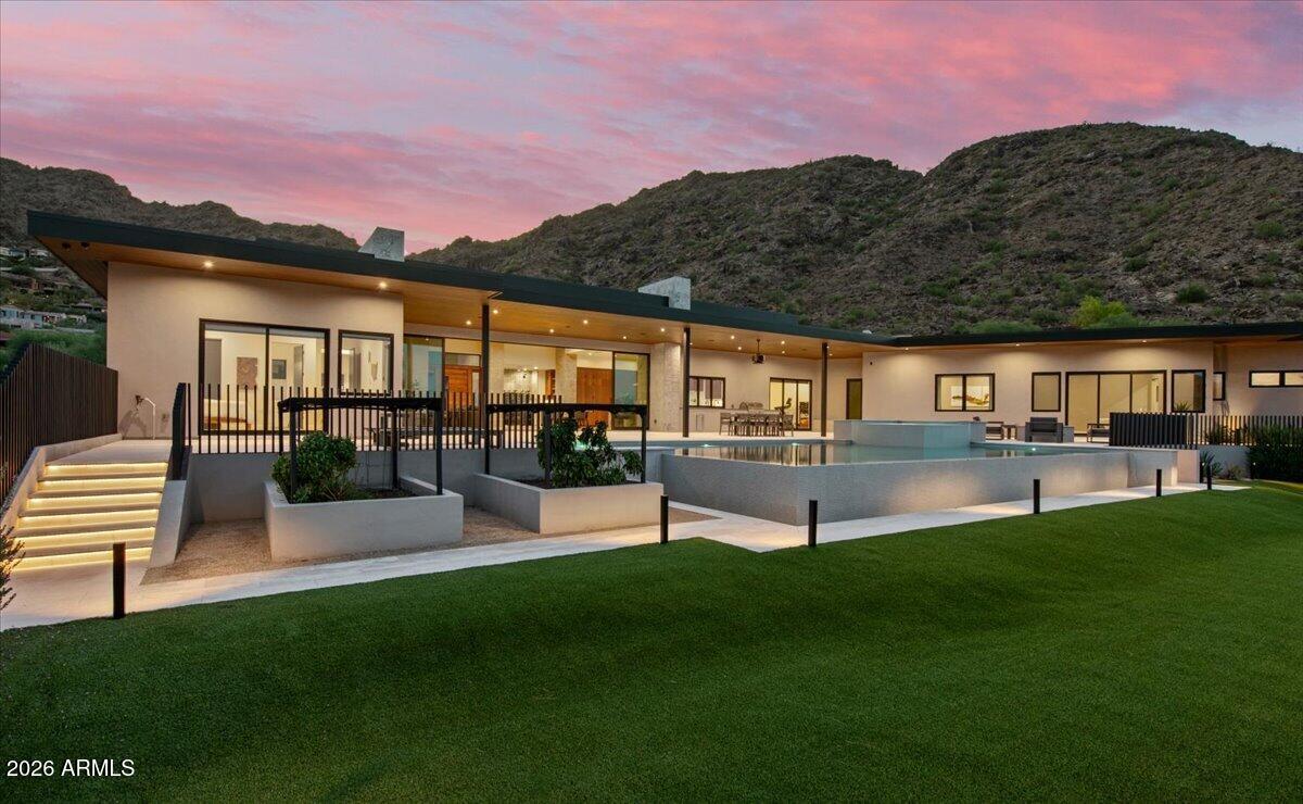5922 E CHENEY Drive