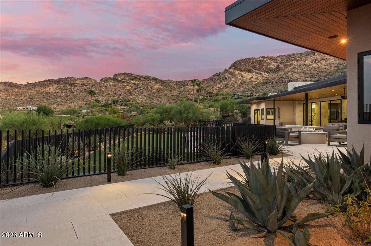 5922 E CHENEY Drive