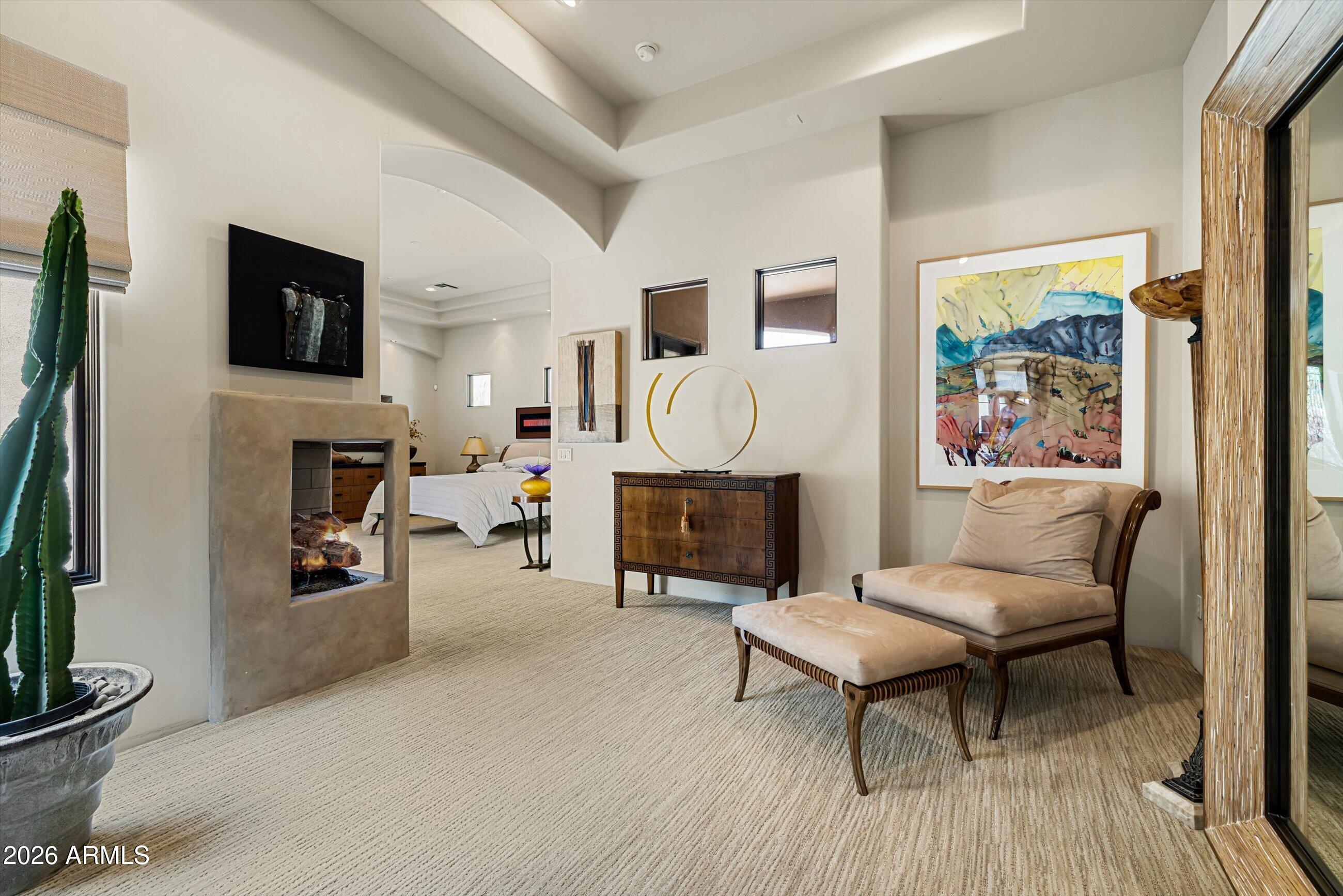 10304 E FOOTHILLS Drive