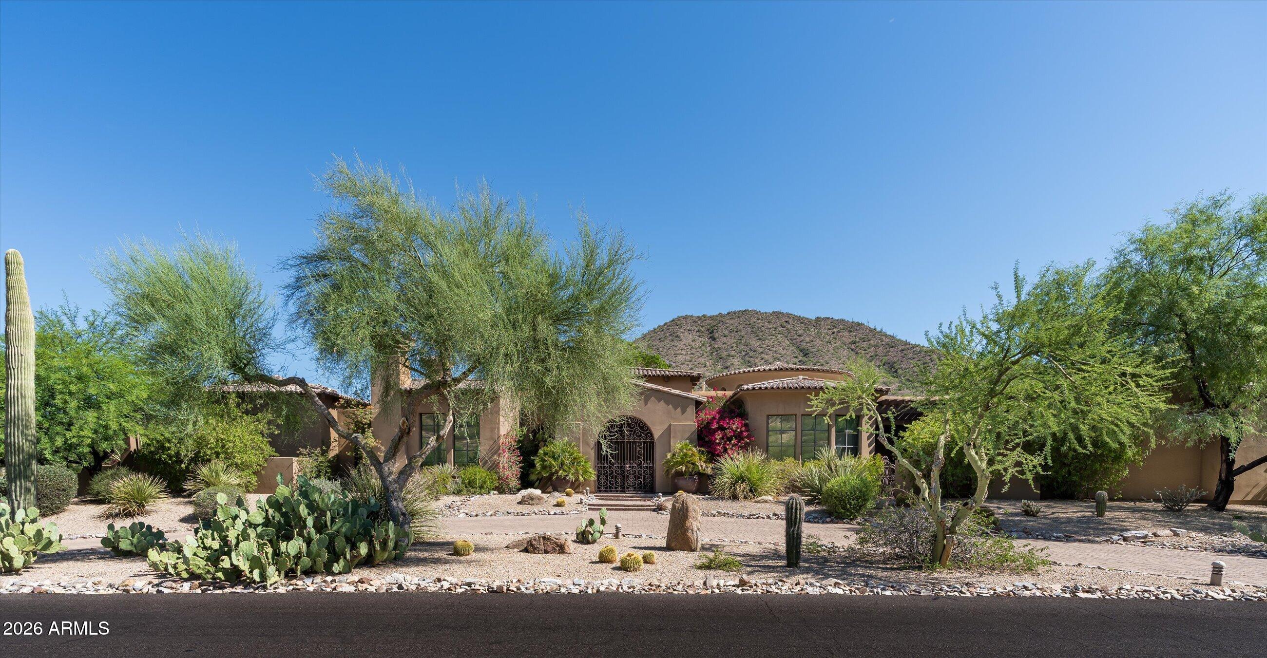 10304 E FOOTHILLS Drive