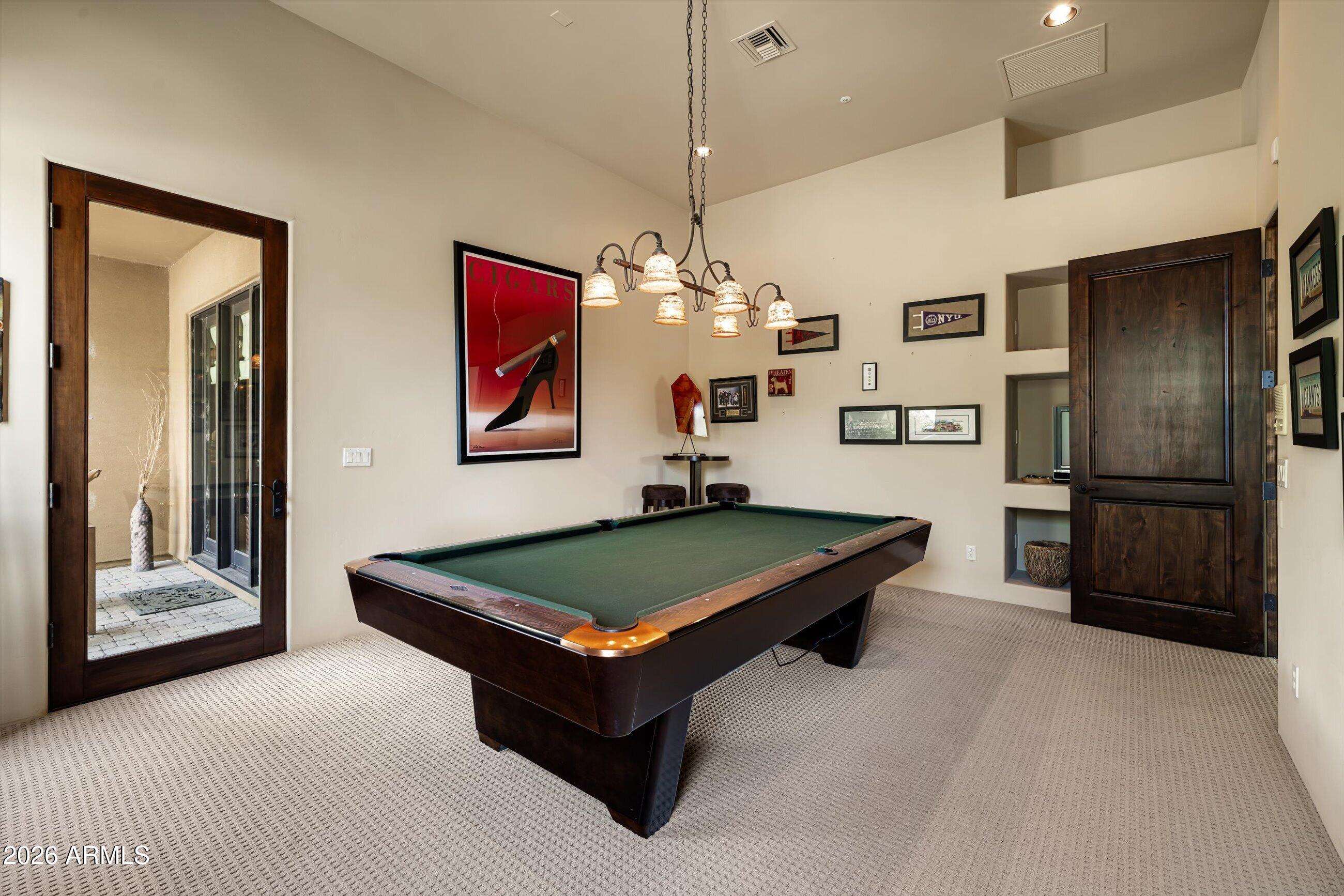 10304 E FOOTHILLS Drive