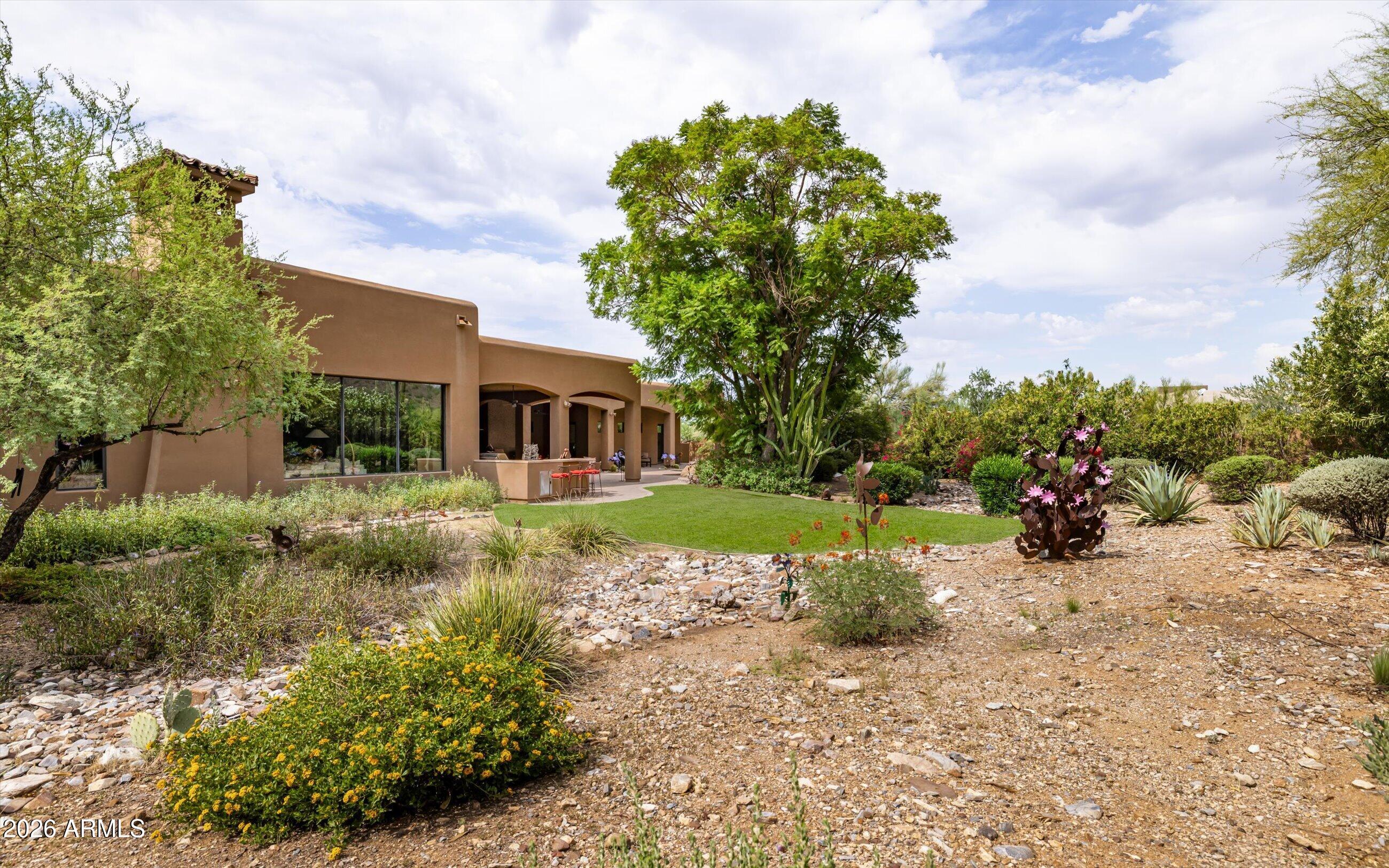10304 E FOOTHILLS Drive