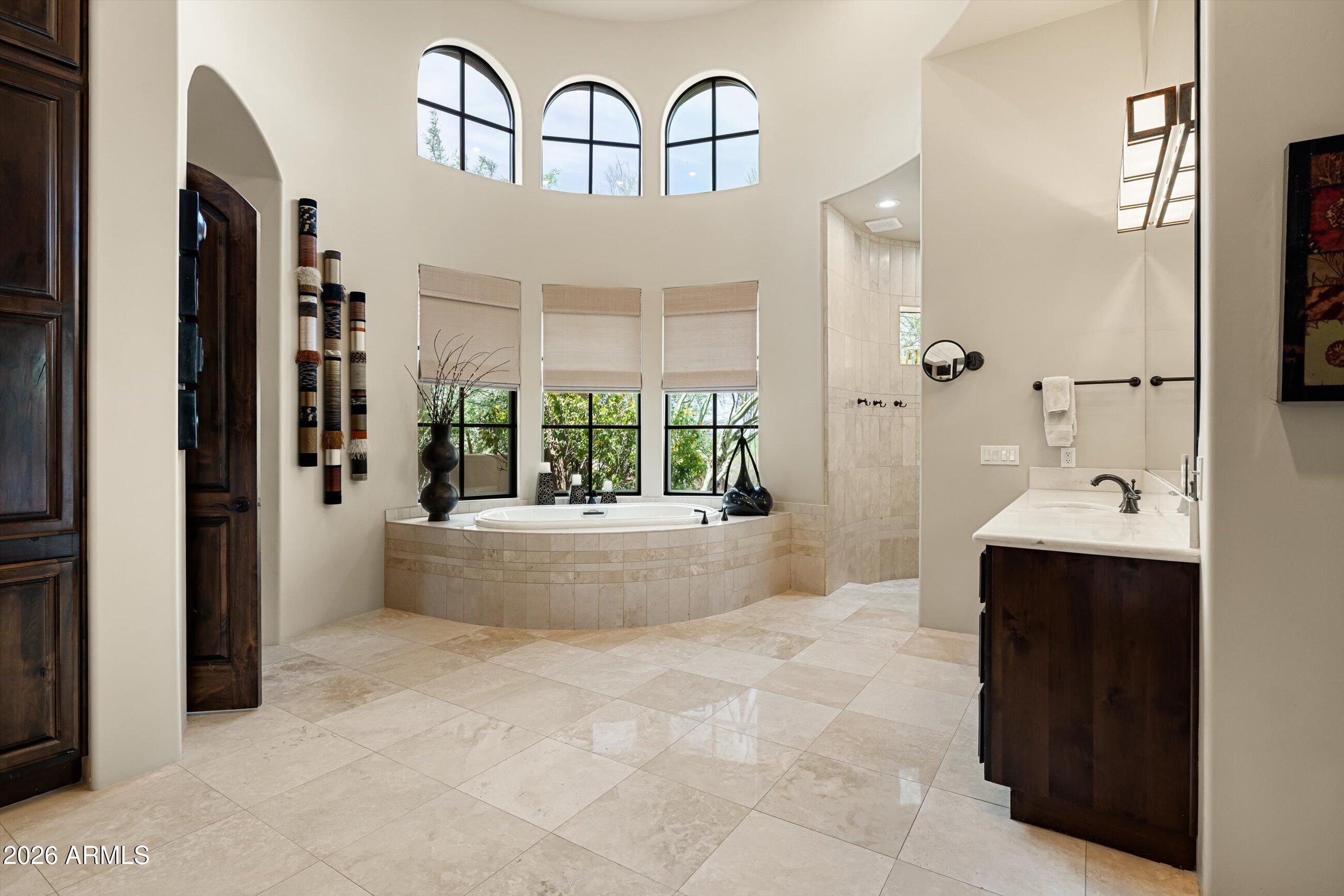 10304 E FOOTHILLS Drive