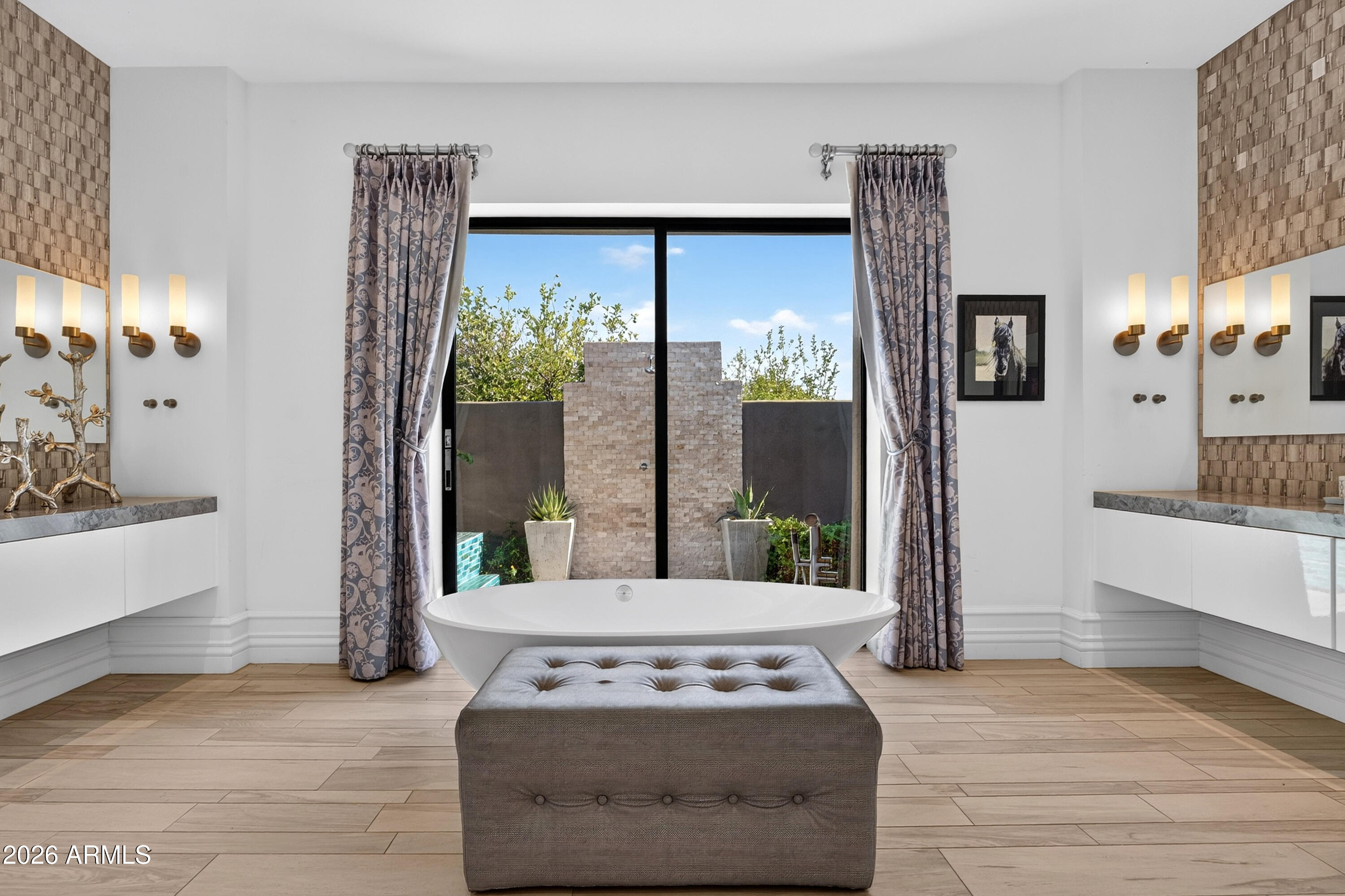 11605 E DESERT HOLLY Drive