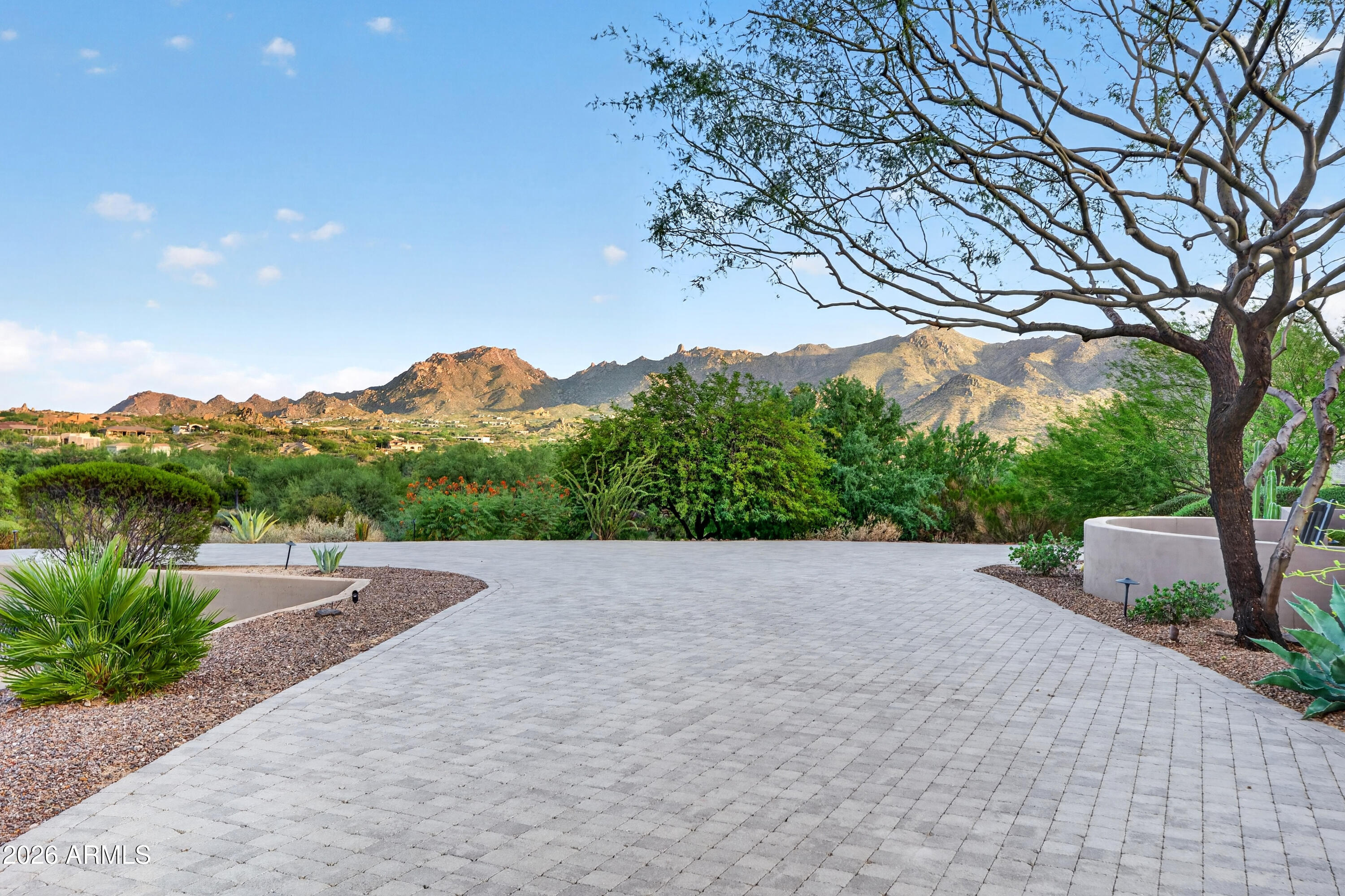 11605 E DESERT HOLLY Drive