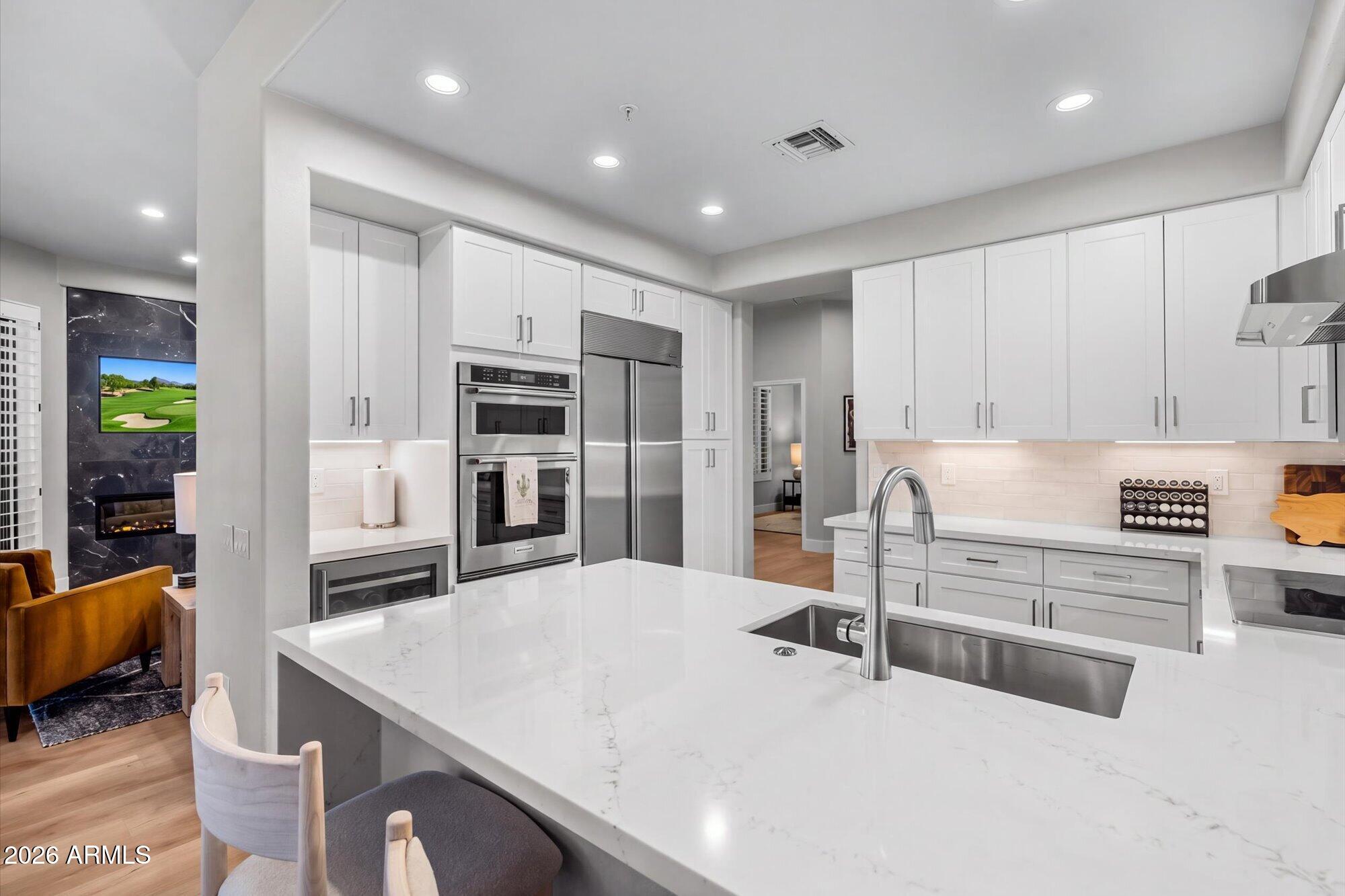 8989 N GAINEY CENTER Drive 104
