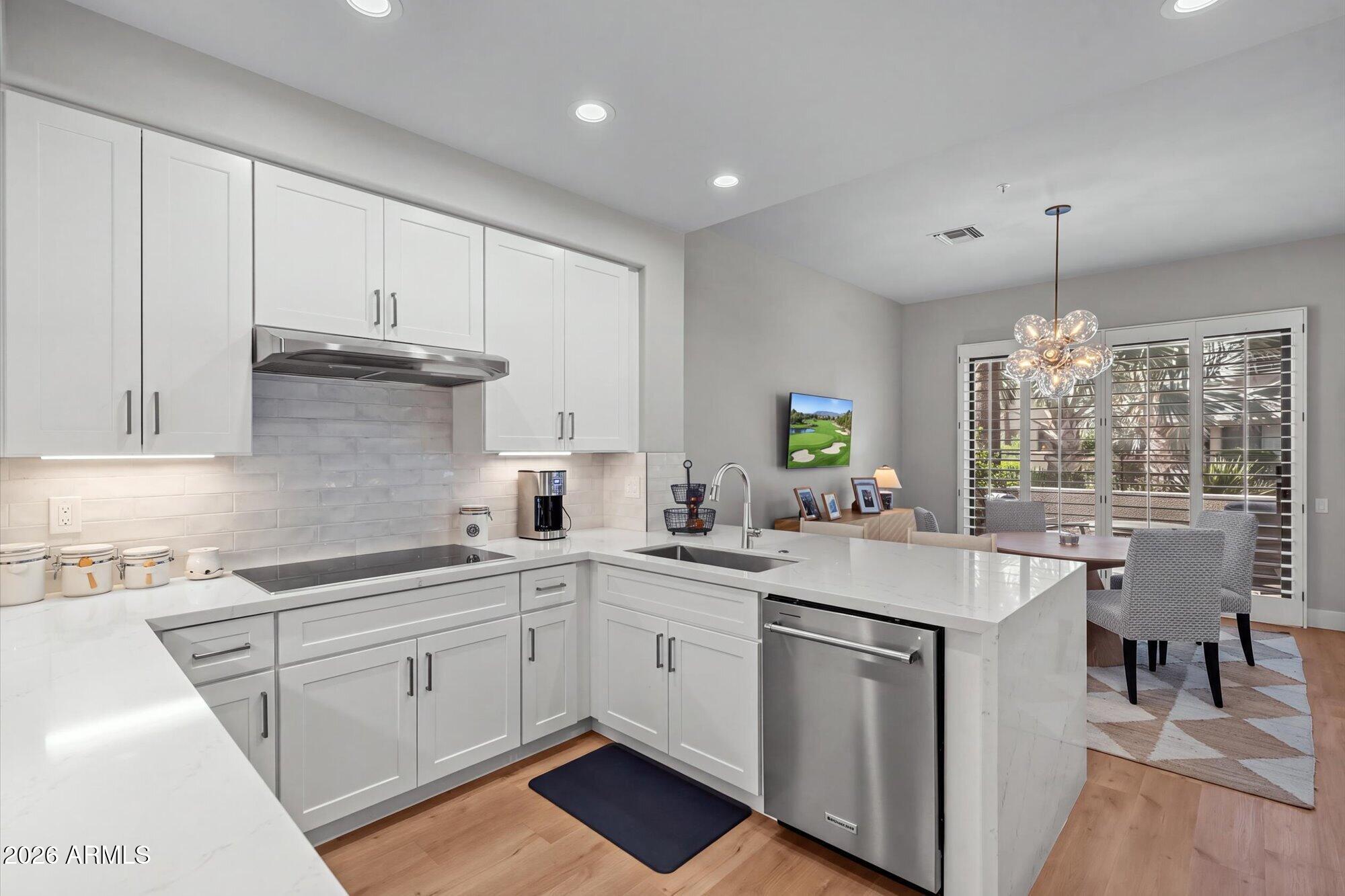 8989 N GAINEY CENTER Drive 104