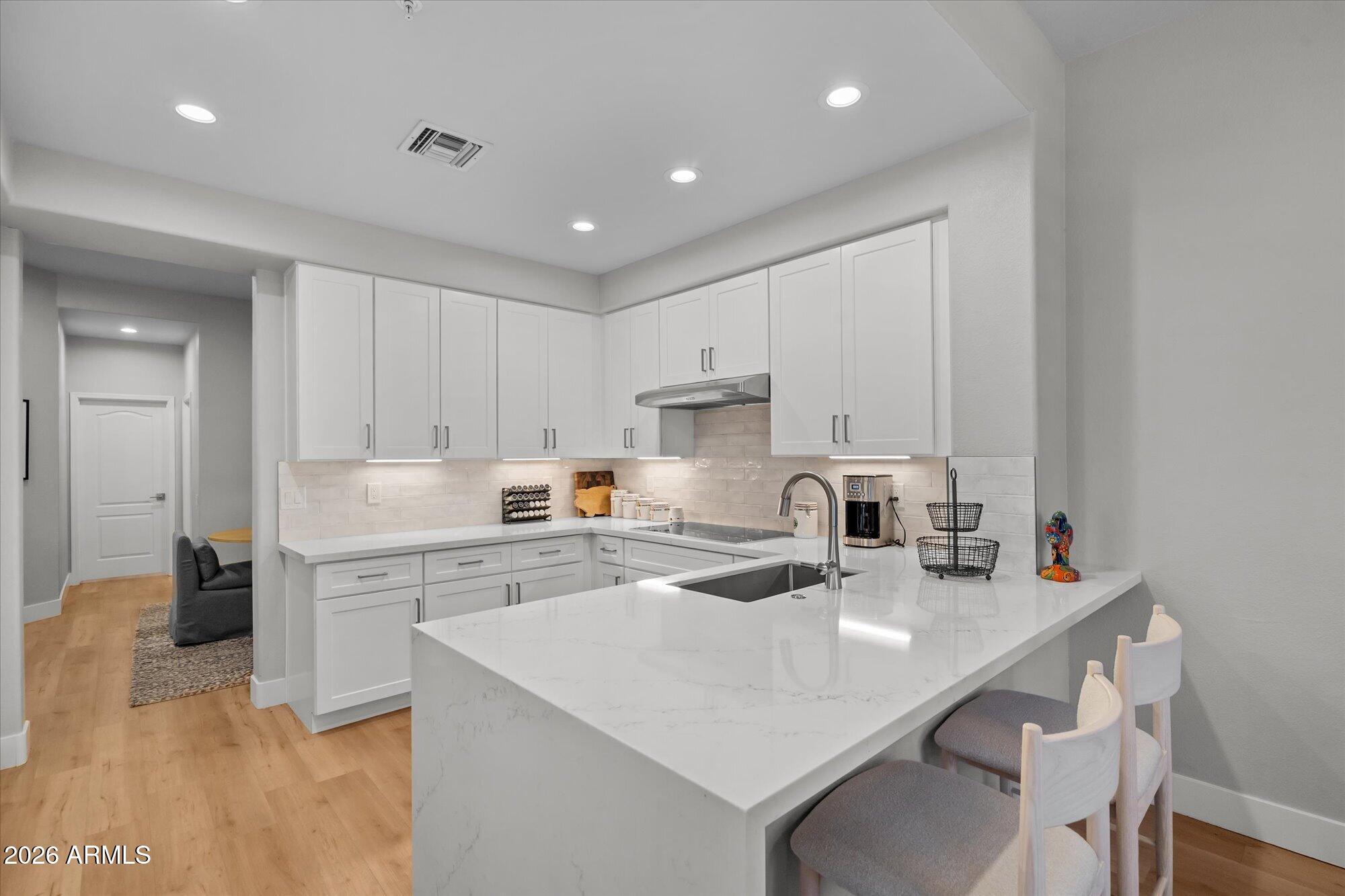8989 N GAINEY CENTER Drive 104