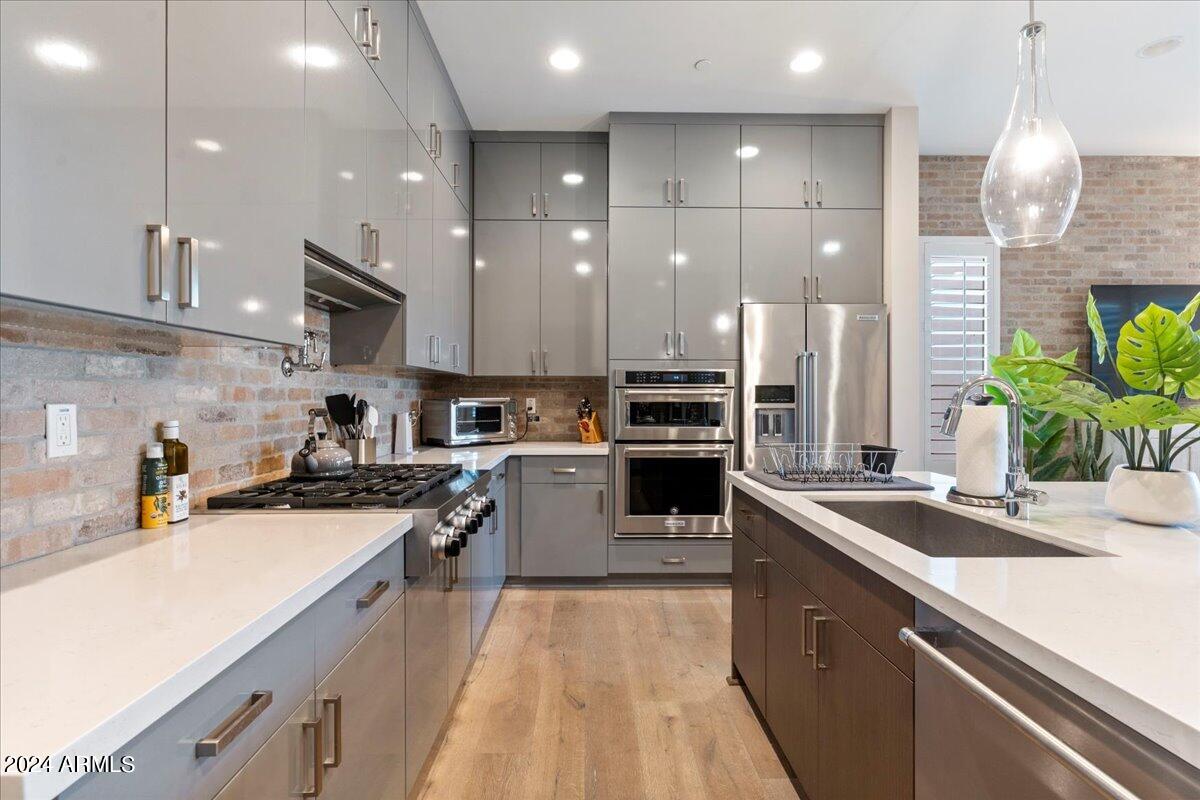 8340 E McDonald Drive Unit 1006