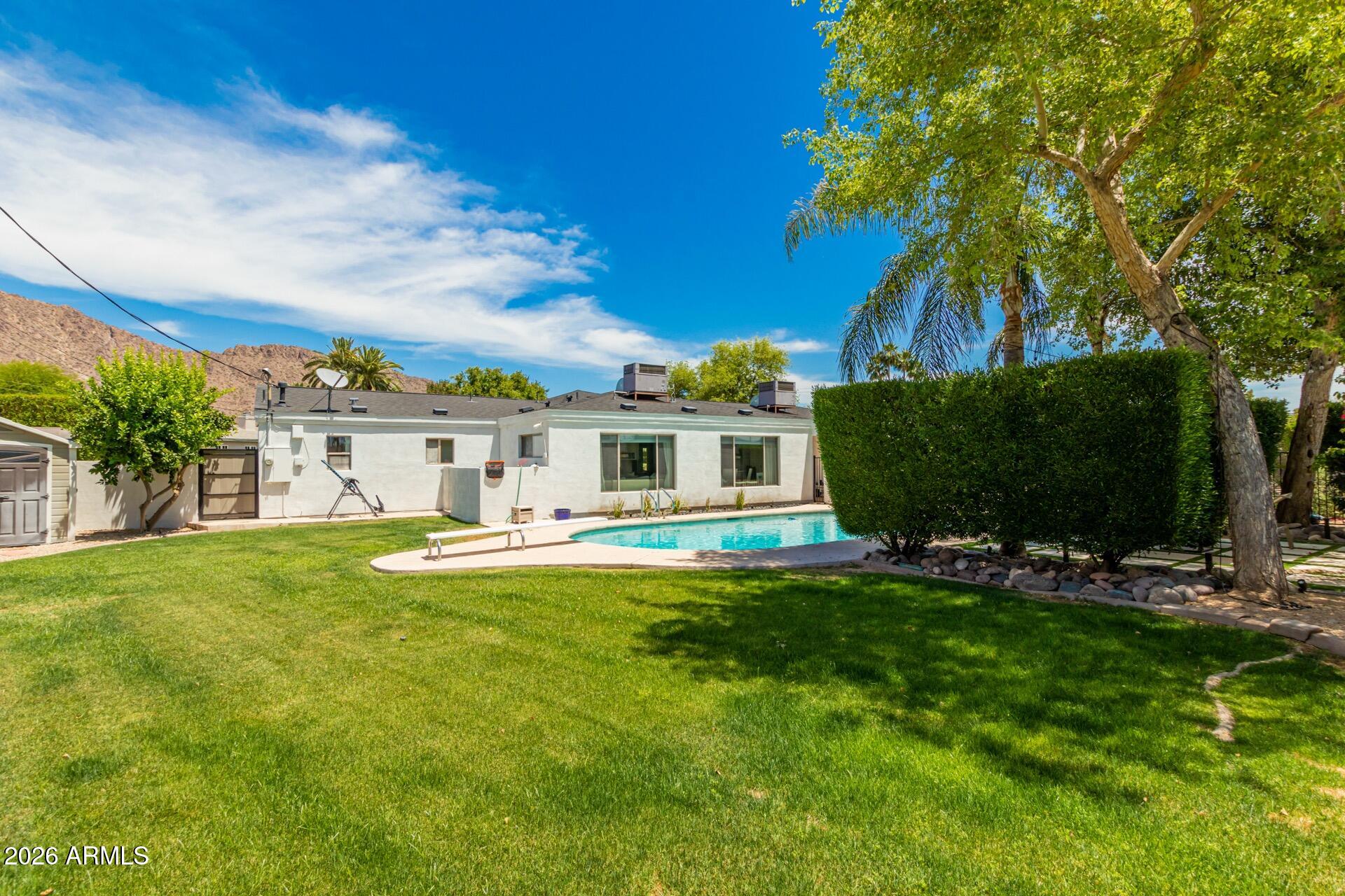 5555 E MONTEROSA Street
