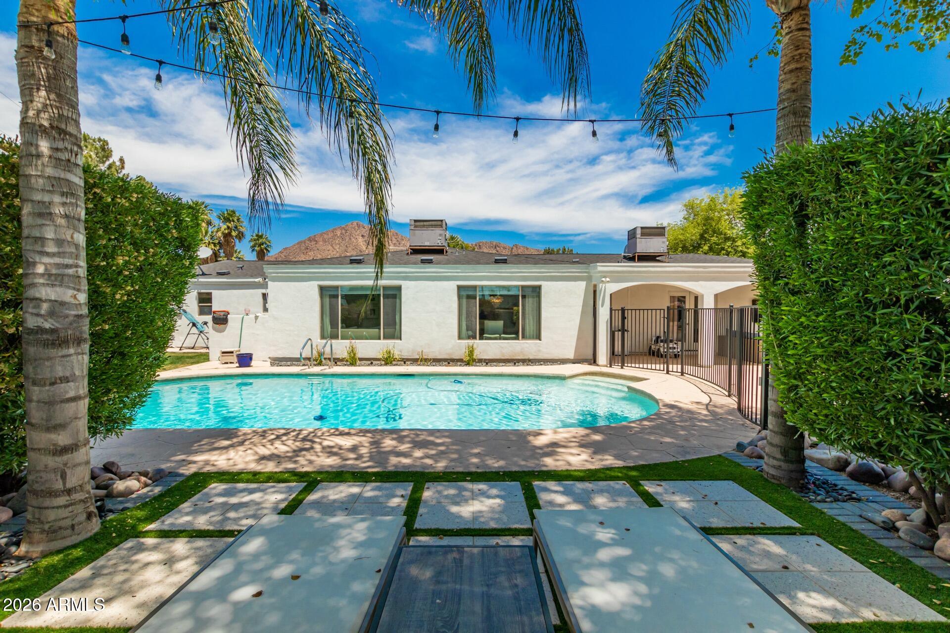 5555 E MONTEROSA Street
