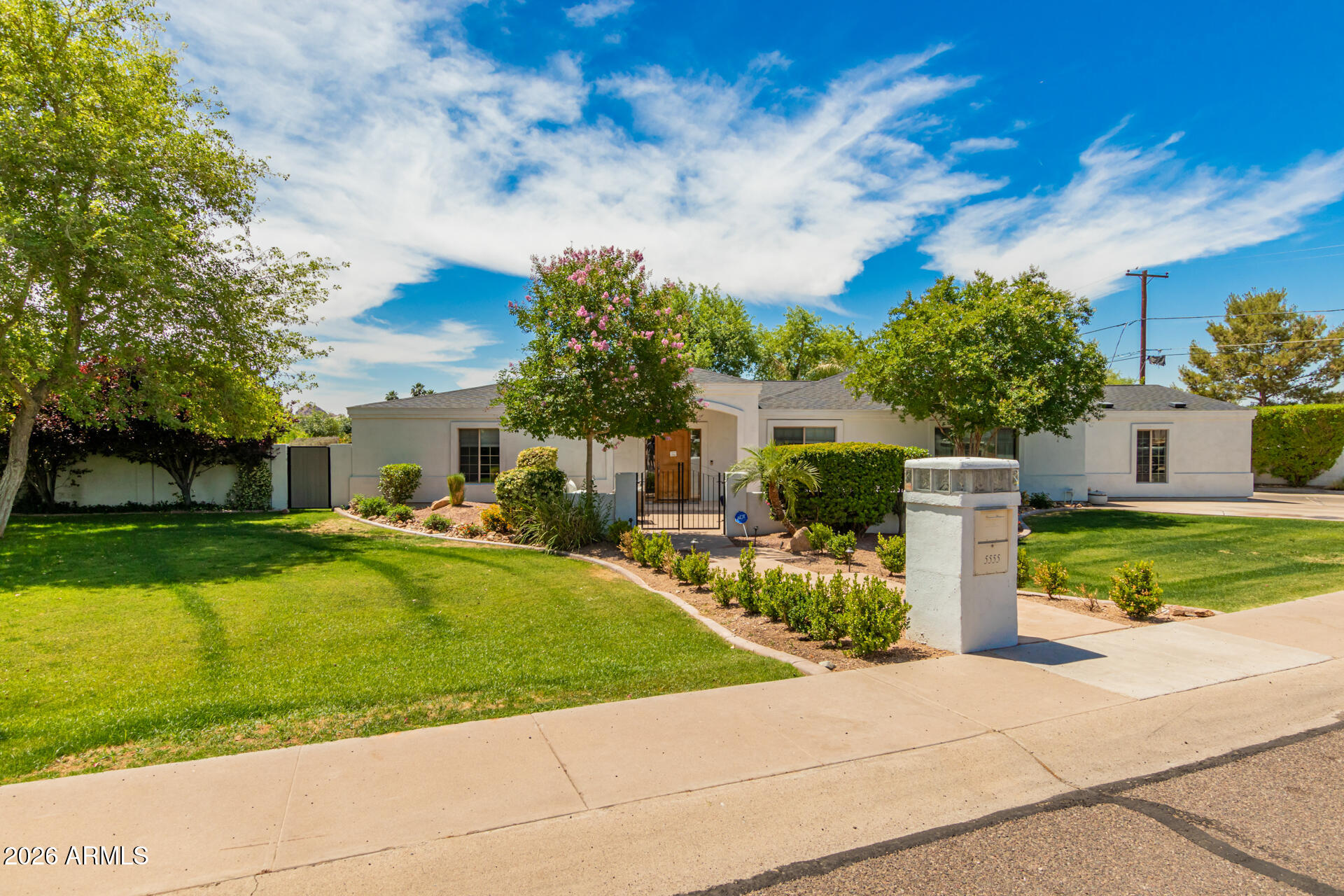 5555 E MONTEROSA Street