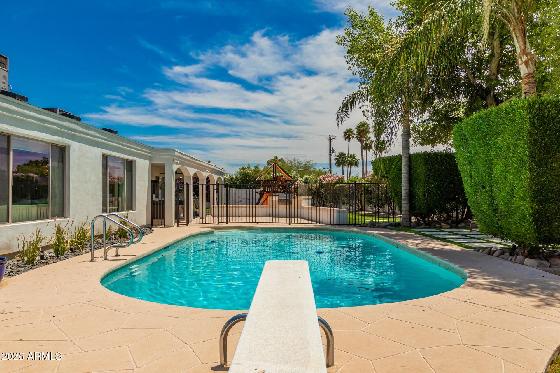 5555 E MONTEROSA Street
