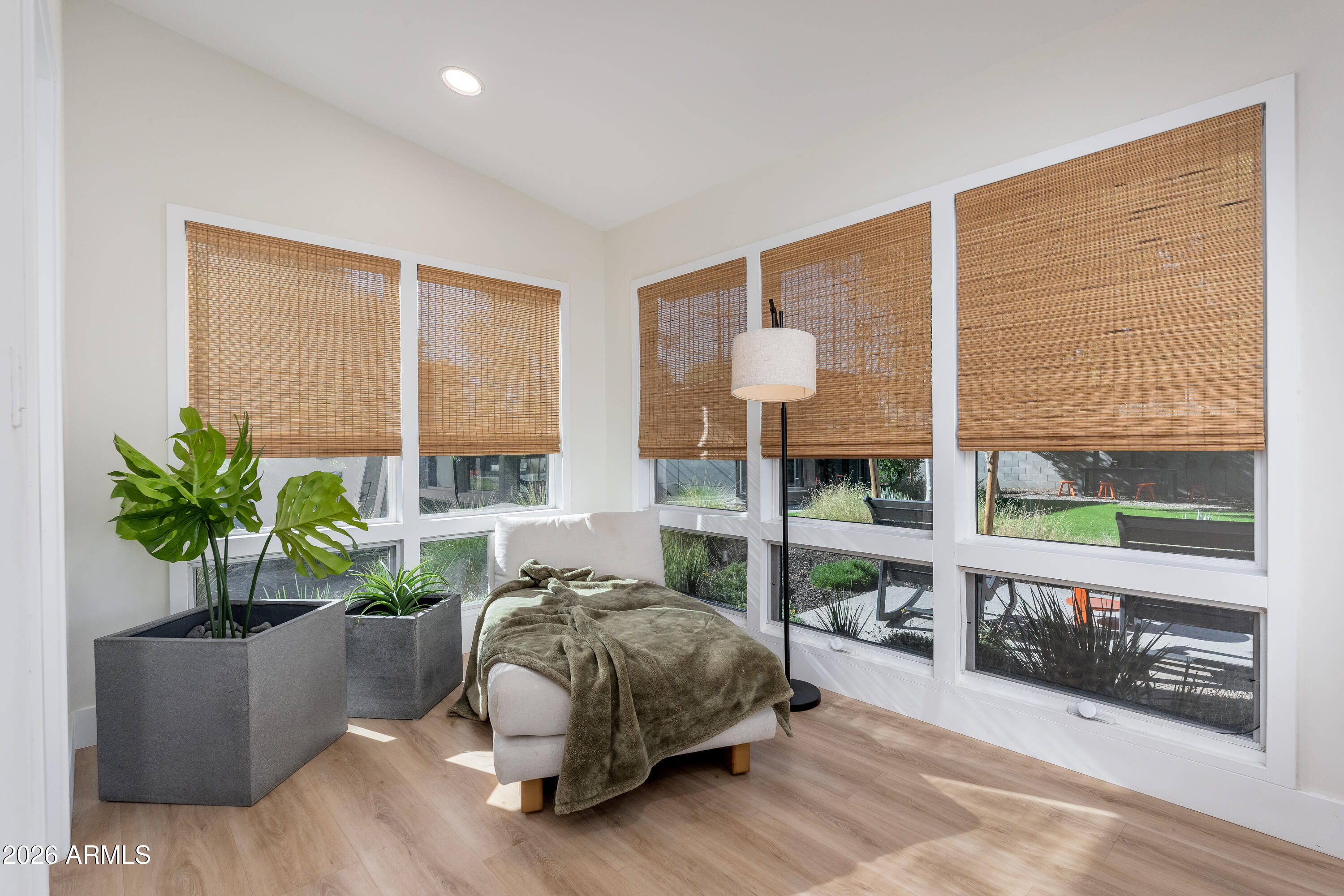 4643 E CALLE DEL MEDIO