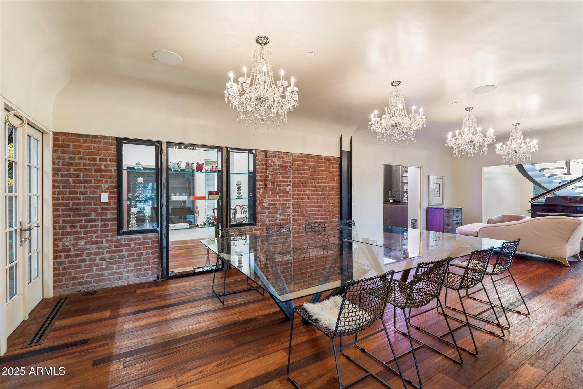 341 E MONTE VISTA Road