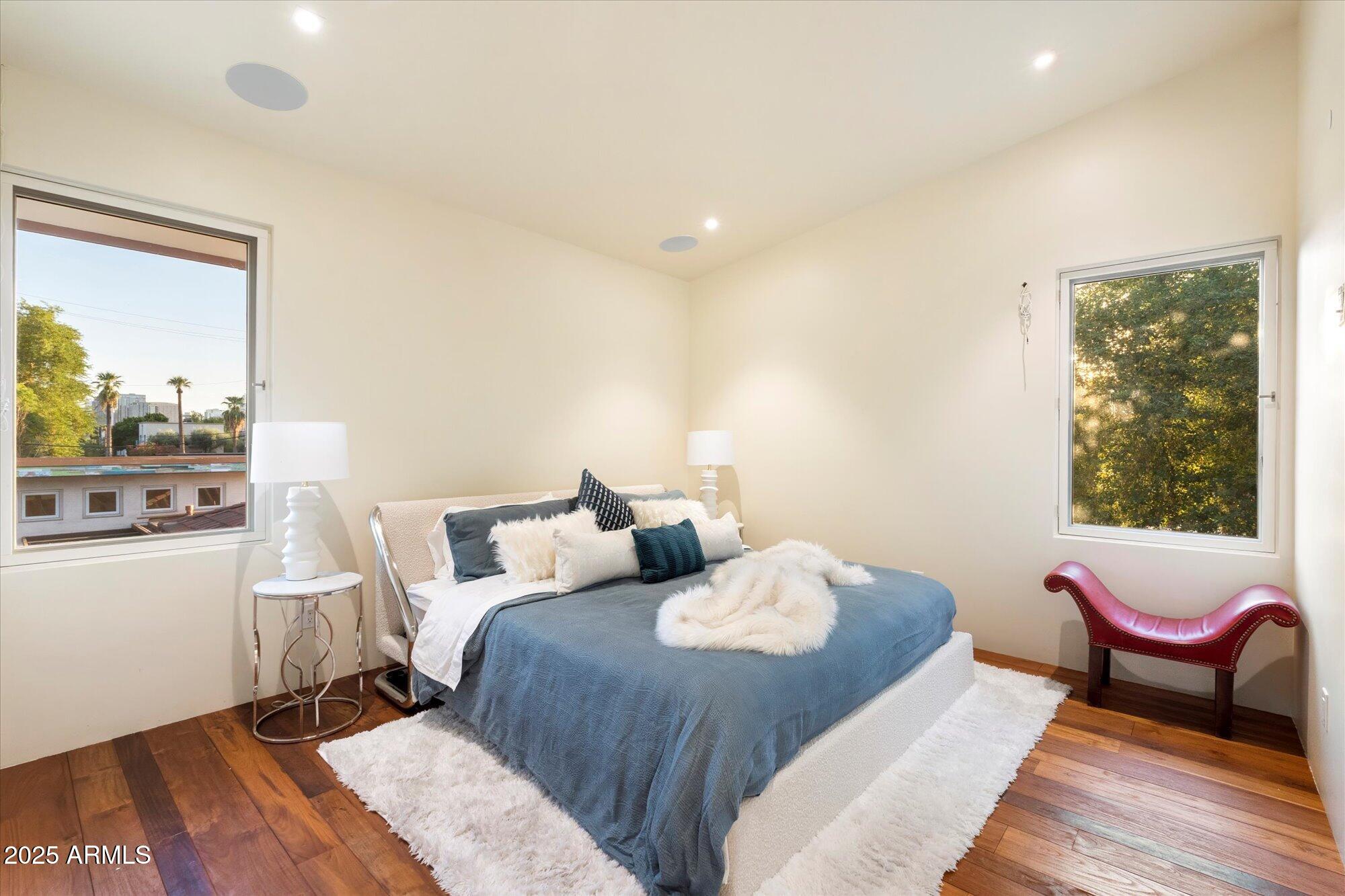341 E MONTE VISTA Road