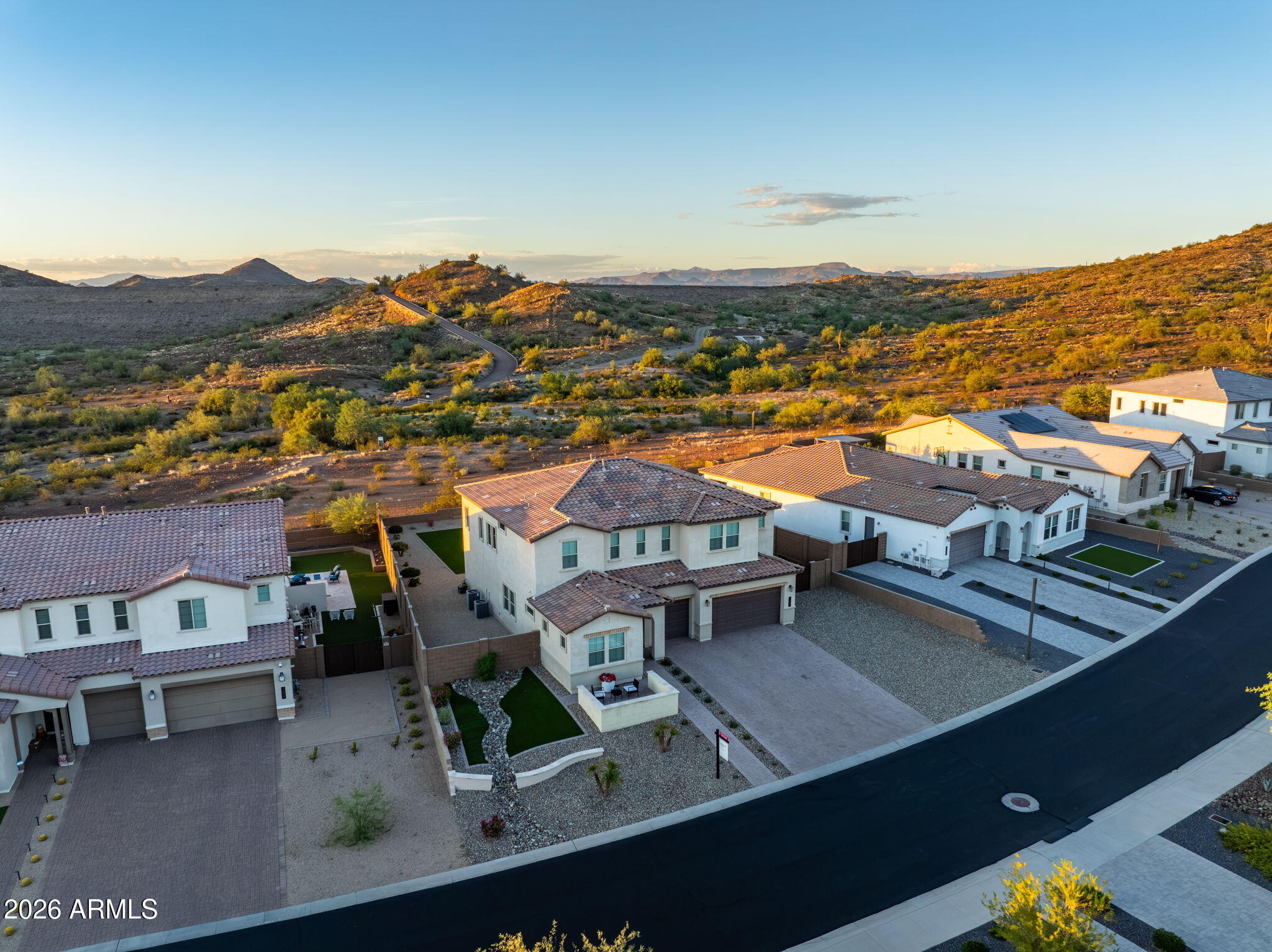 1838 E VILLA LINDA Drive