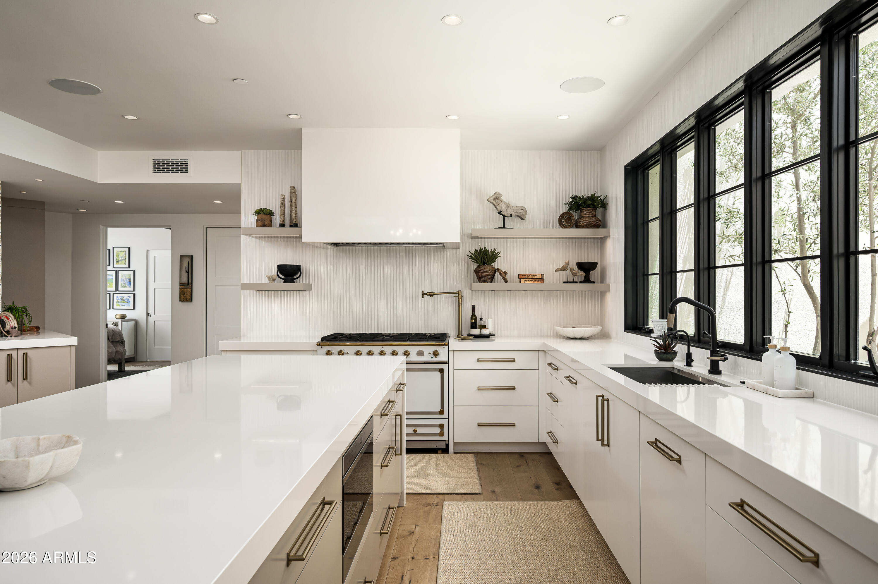 5101 N CASA BLANCA Drive 305
