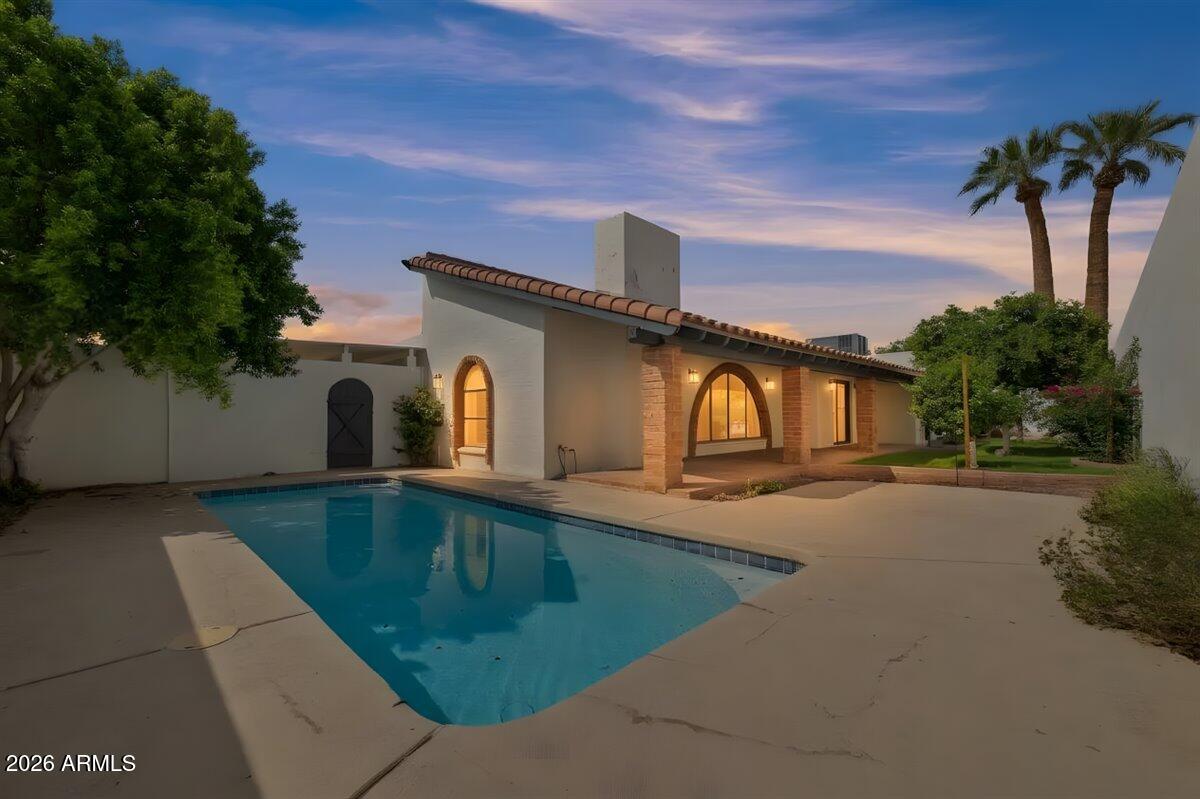 2018 E BALBOA Drive
