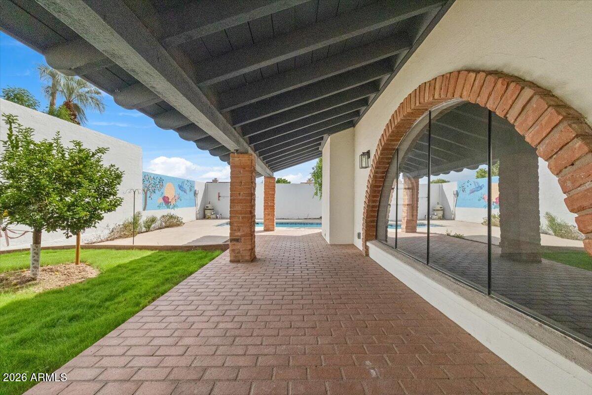 2018 E BALBOA Drive