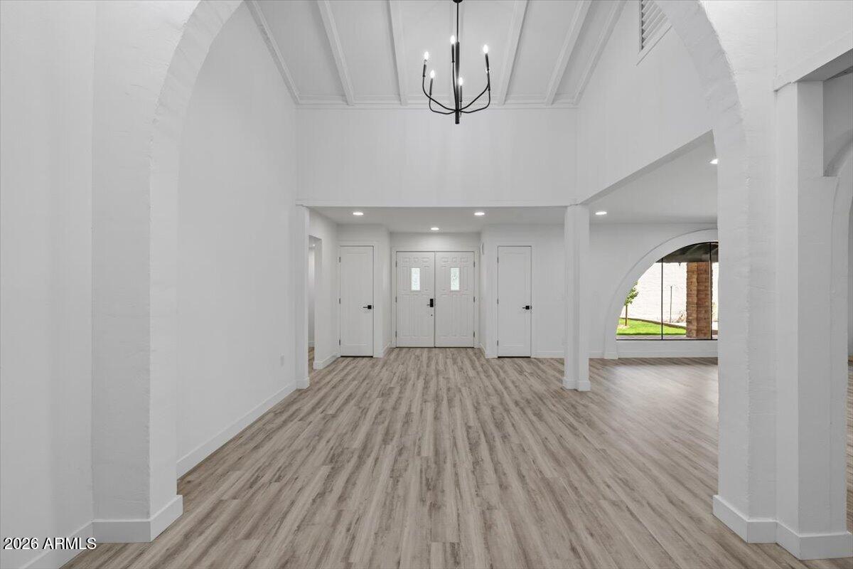 2018 E BALBOA Drive
