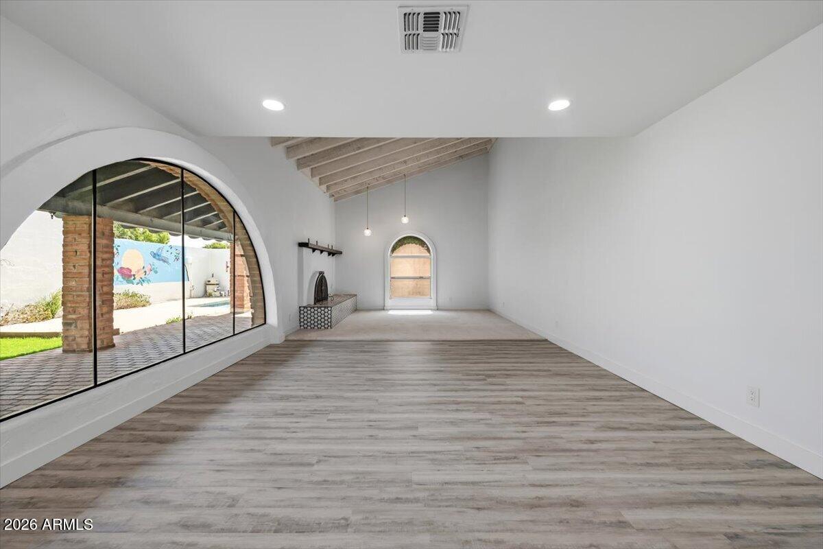 2018 E BALBOA Drive