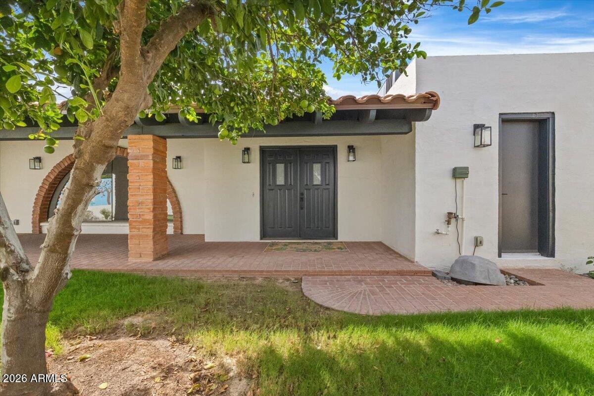 2018 E BALBOA Drive